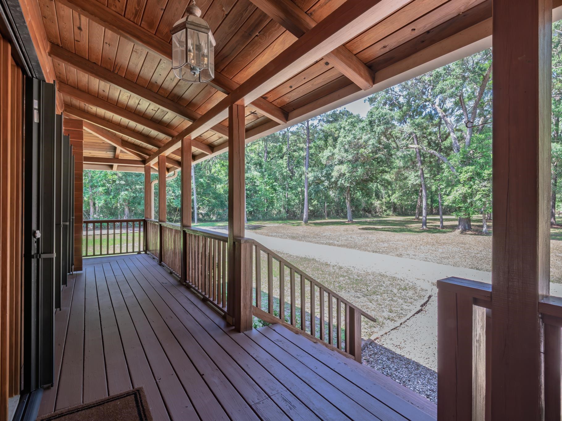 883 Hunters Trace, Crawfordville, Florida image 4