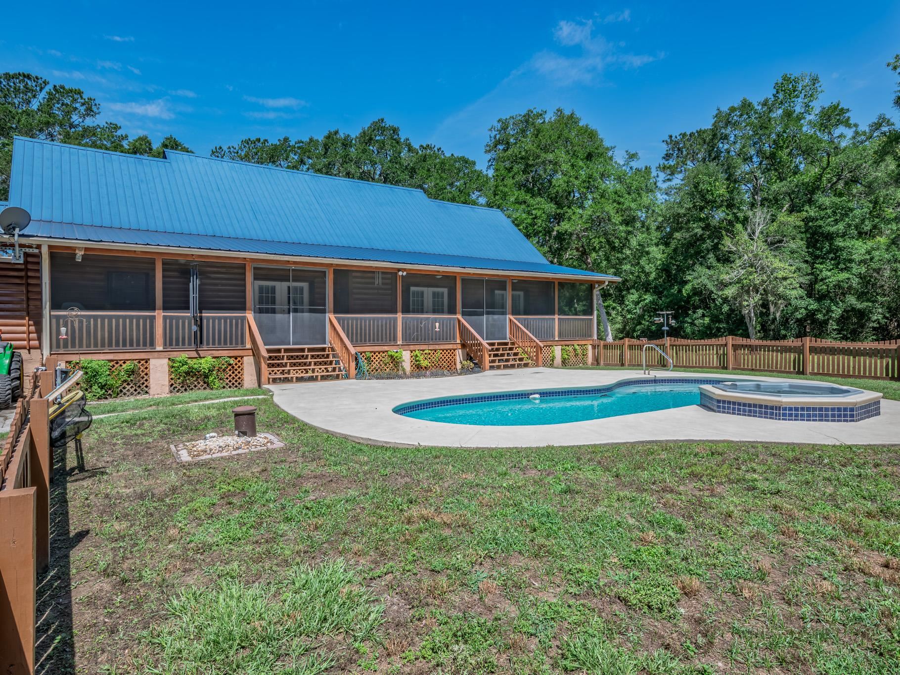 883 Hunters Trace, Crawfordville, Florida image 7