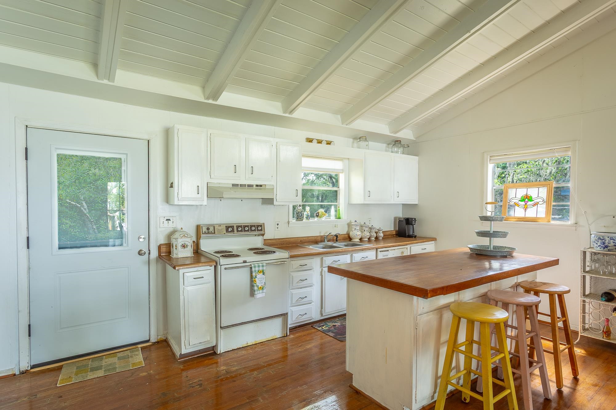 654 Mariner Circle, Alligator Point, Texas image 3