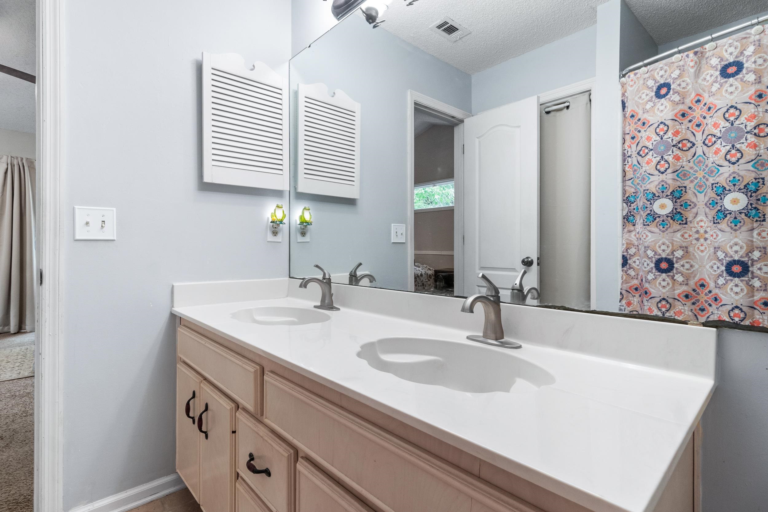 3158 S Fulmer Circle, Tallahassee, Texas image 24