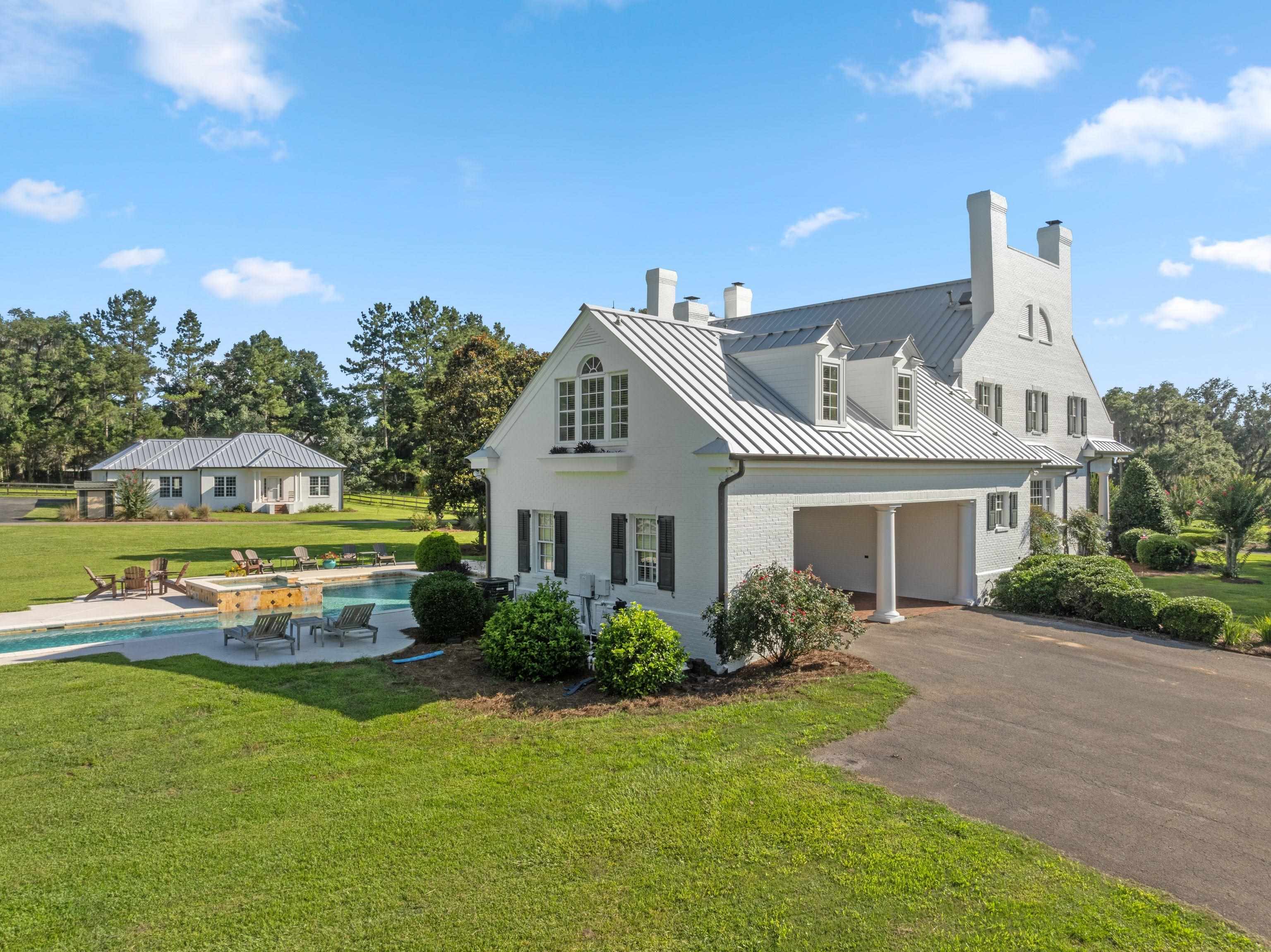 9525 Woodland Hills Way, Tallahassee, Florida image 4