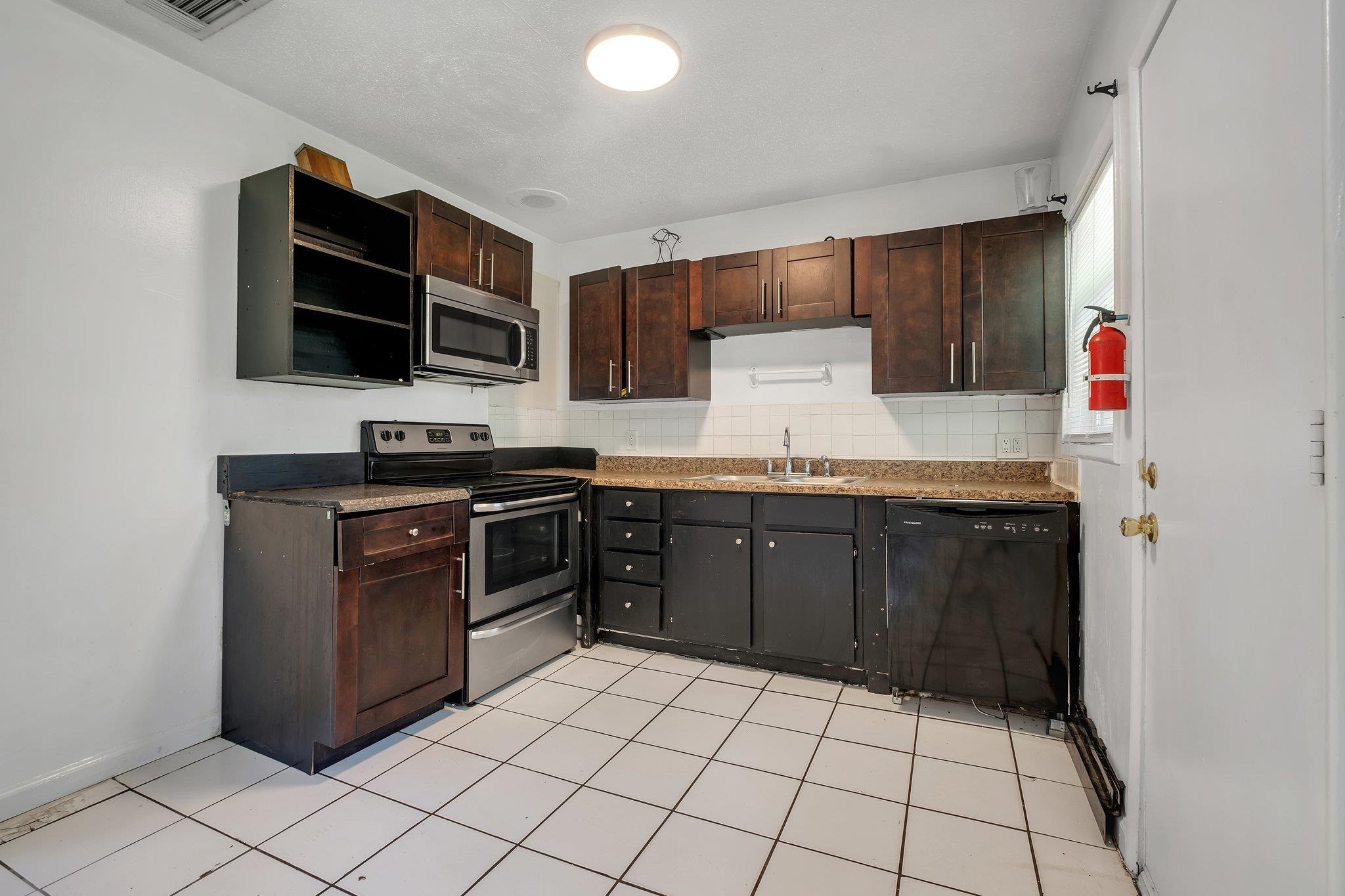 1637 Stuckey Avenue, Tallahassee, Florida image 6