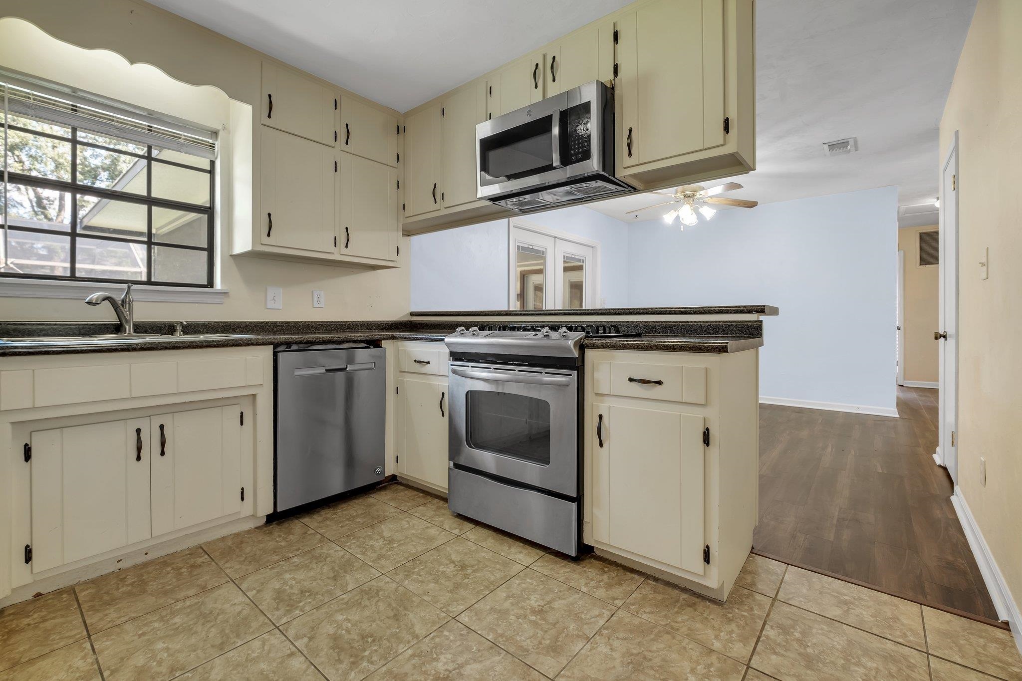 4054 Mcleod Drive, Tallahassee, Florida image 37