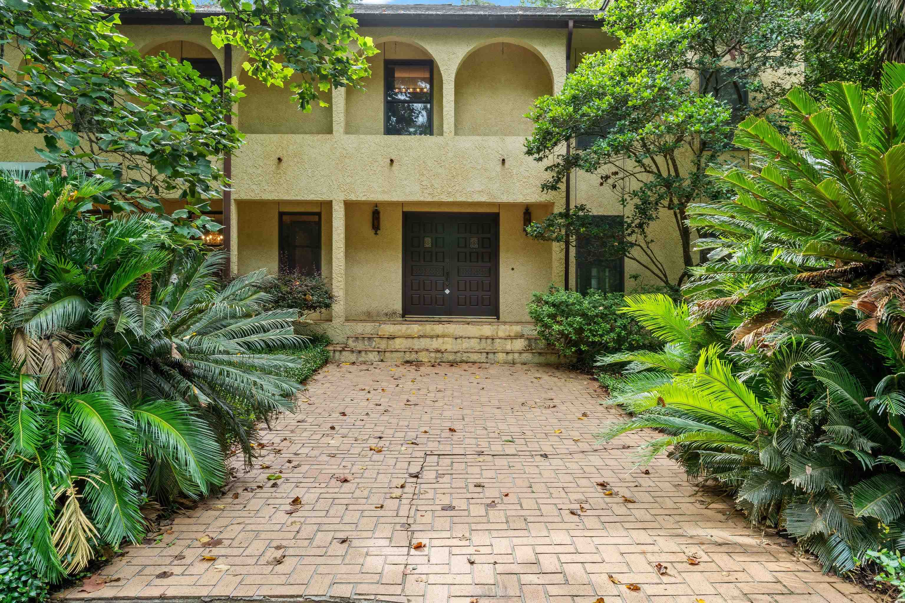 6375 Thomasville Road, Tallahassee, Florida image 1
