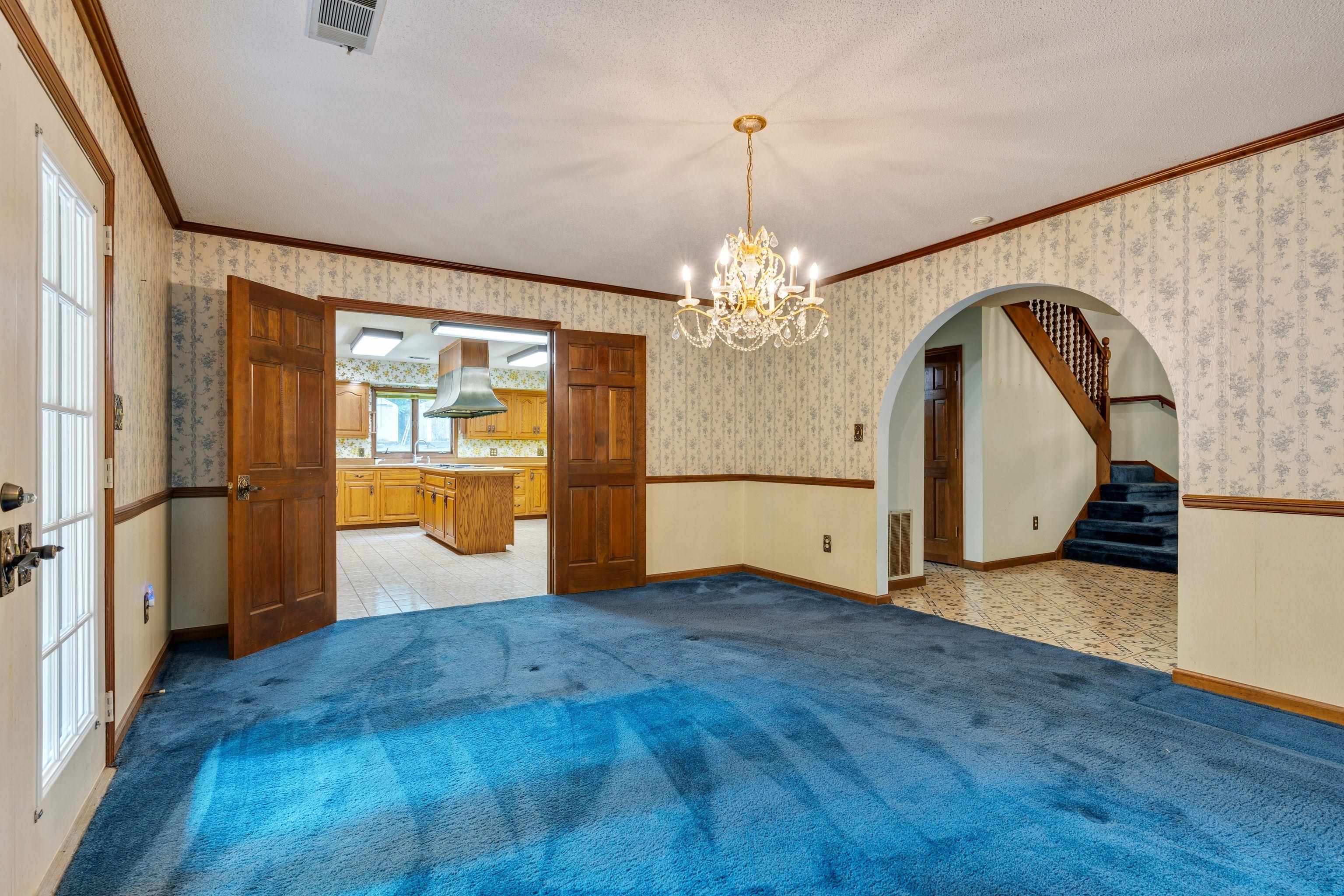 6375 Thomasville Road, Tallahassee, Florida image 12