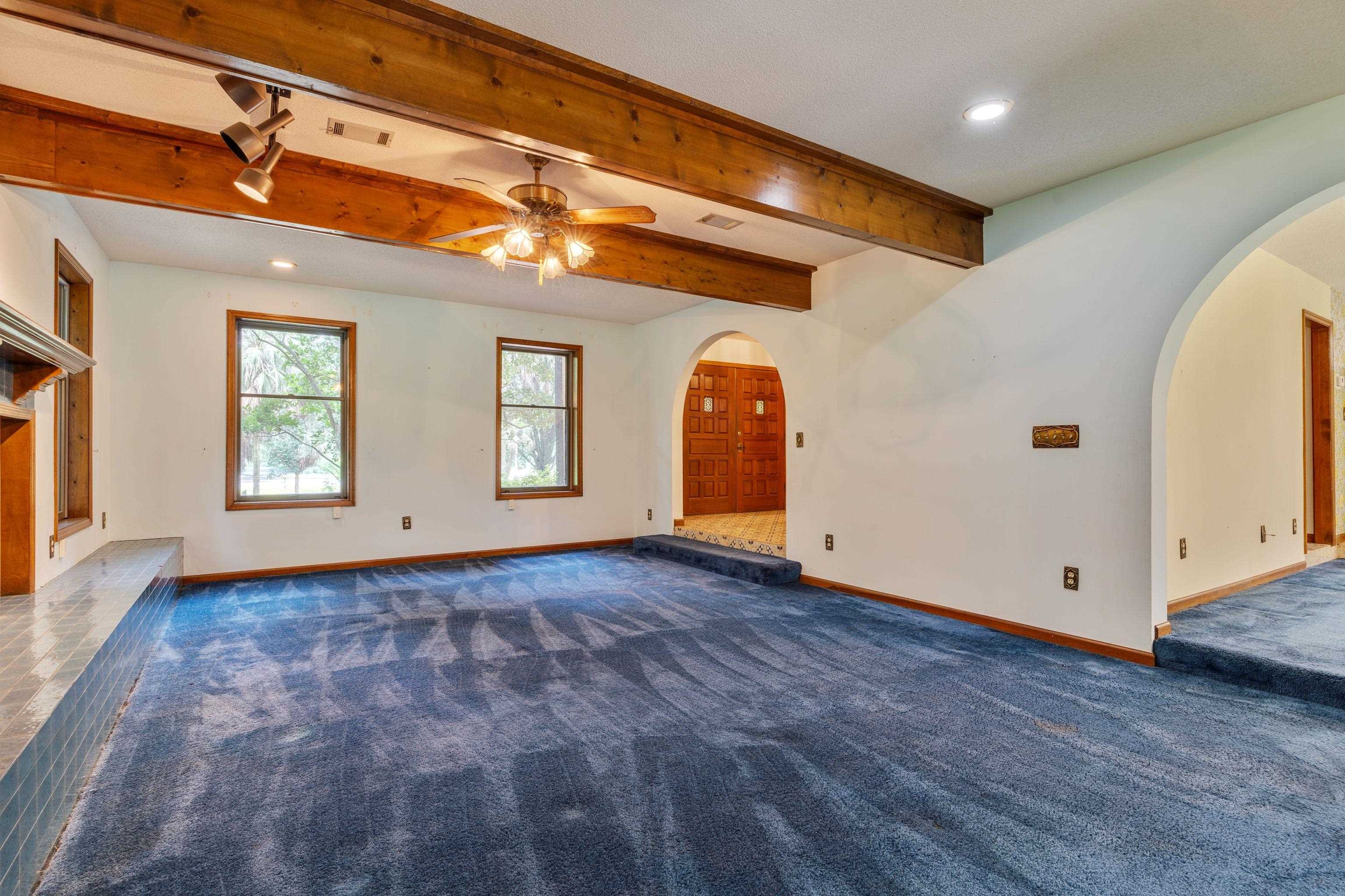 6375 Thomasville Road, Tallahassee, Florida image 21
