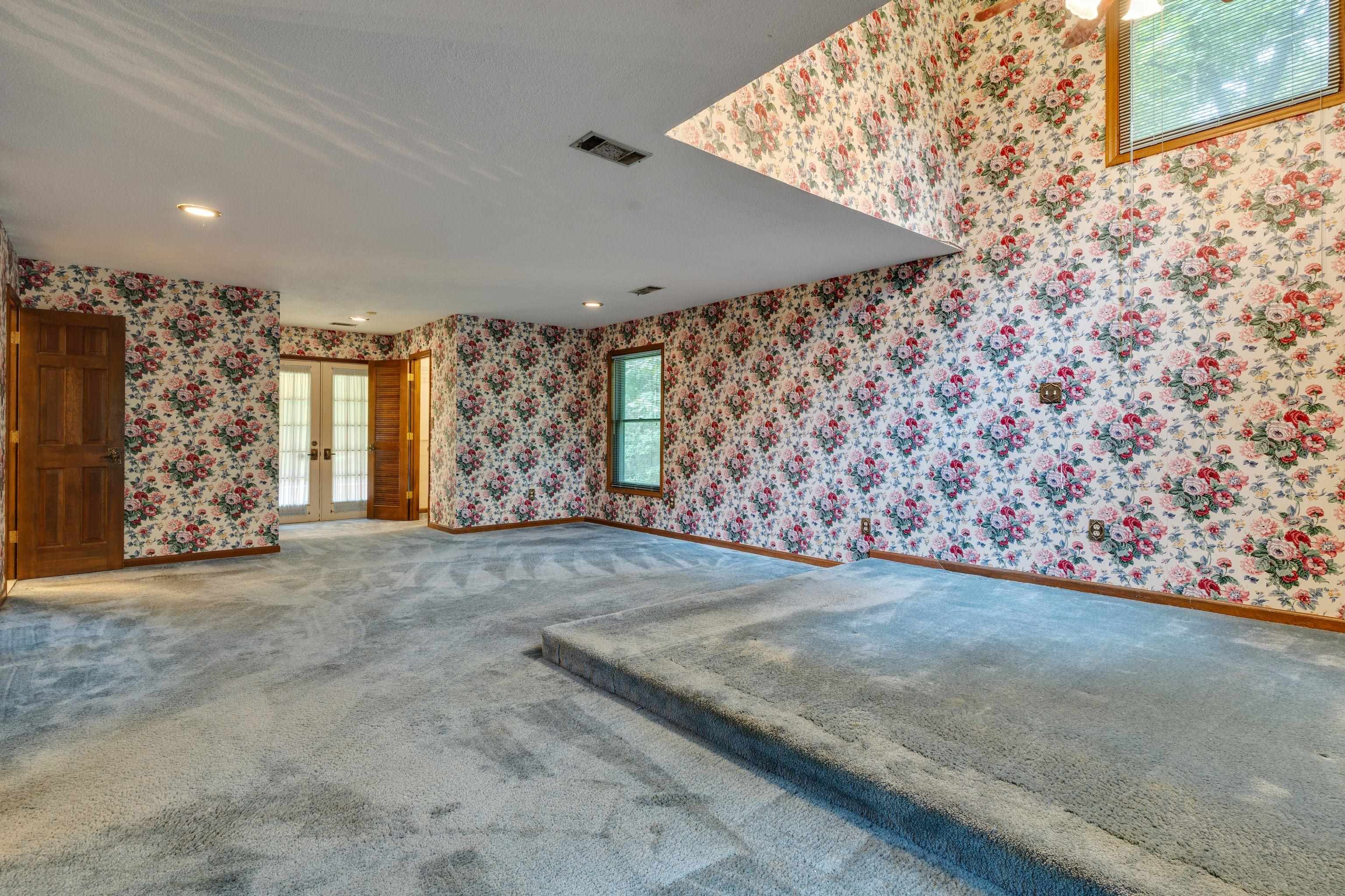 6375 Thomasville Road, Tallahassee, Florida image 29