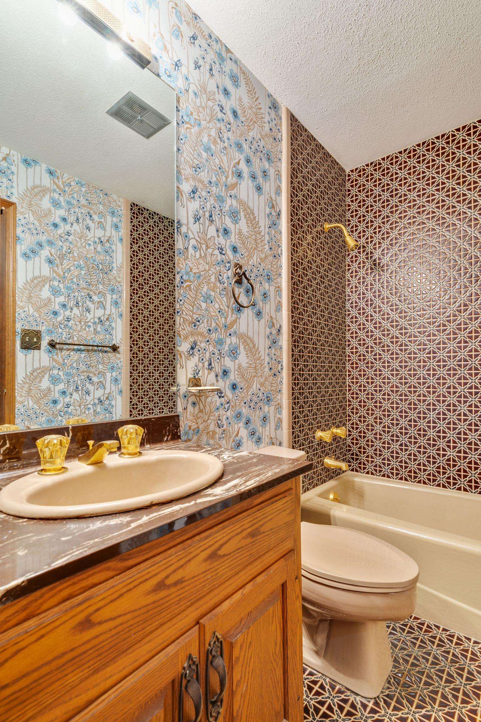 6375 Thomasville Road, Tallahassee, Florida image 31