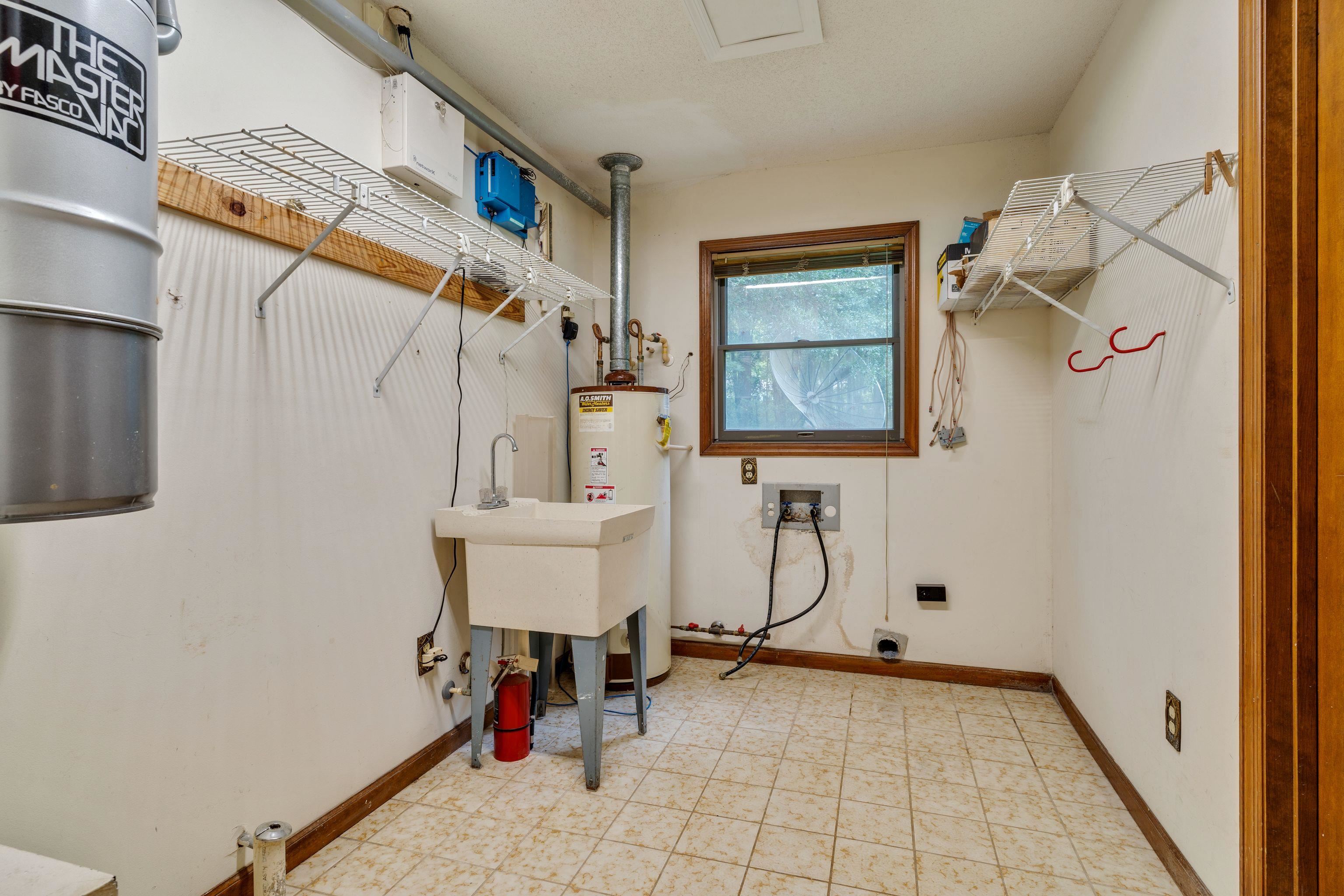 6375 Thomasville Road, Tallahassee, Florida image 36
