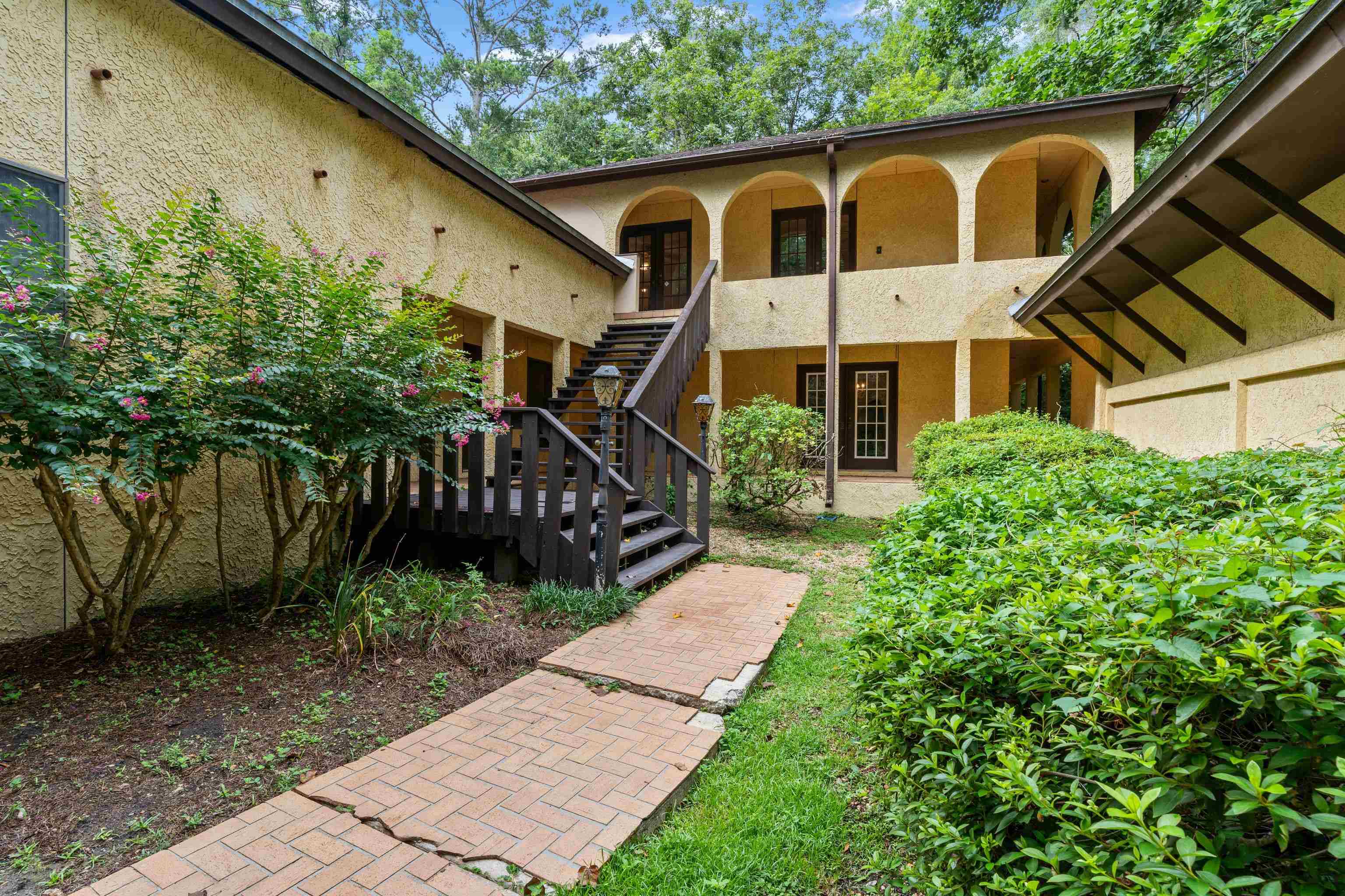 6375 Thomasville Road, Tallahassee, Florida image 39