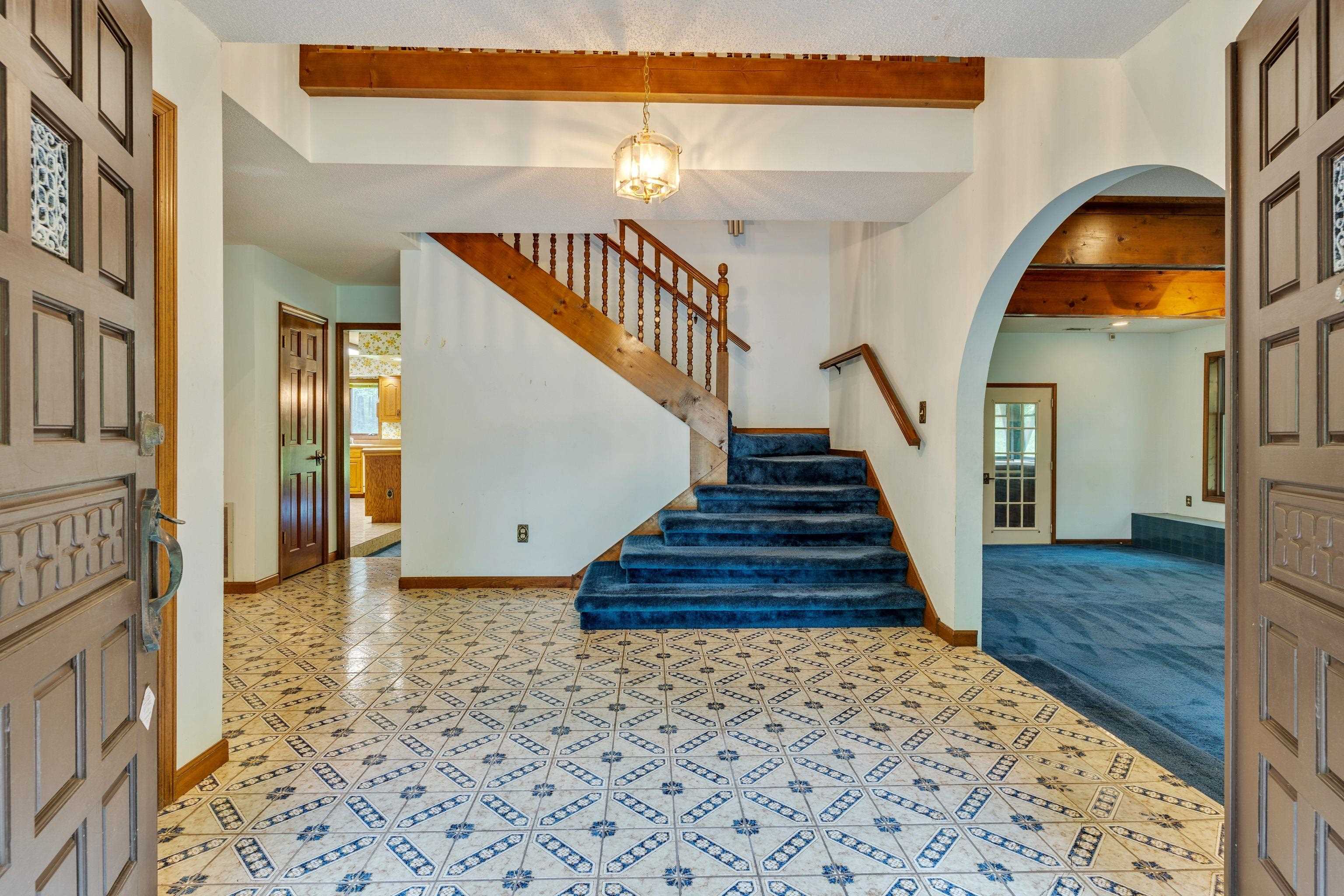 6375 Thomasville Road, Tallahassee, Florida image 4