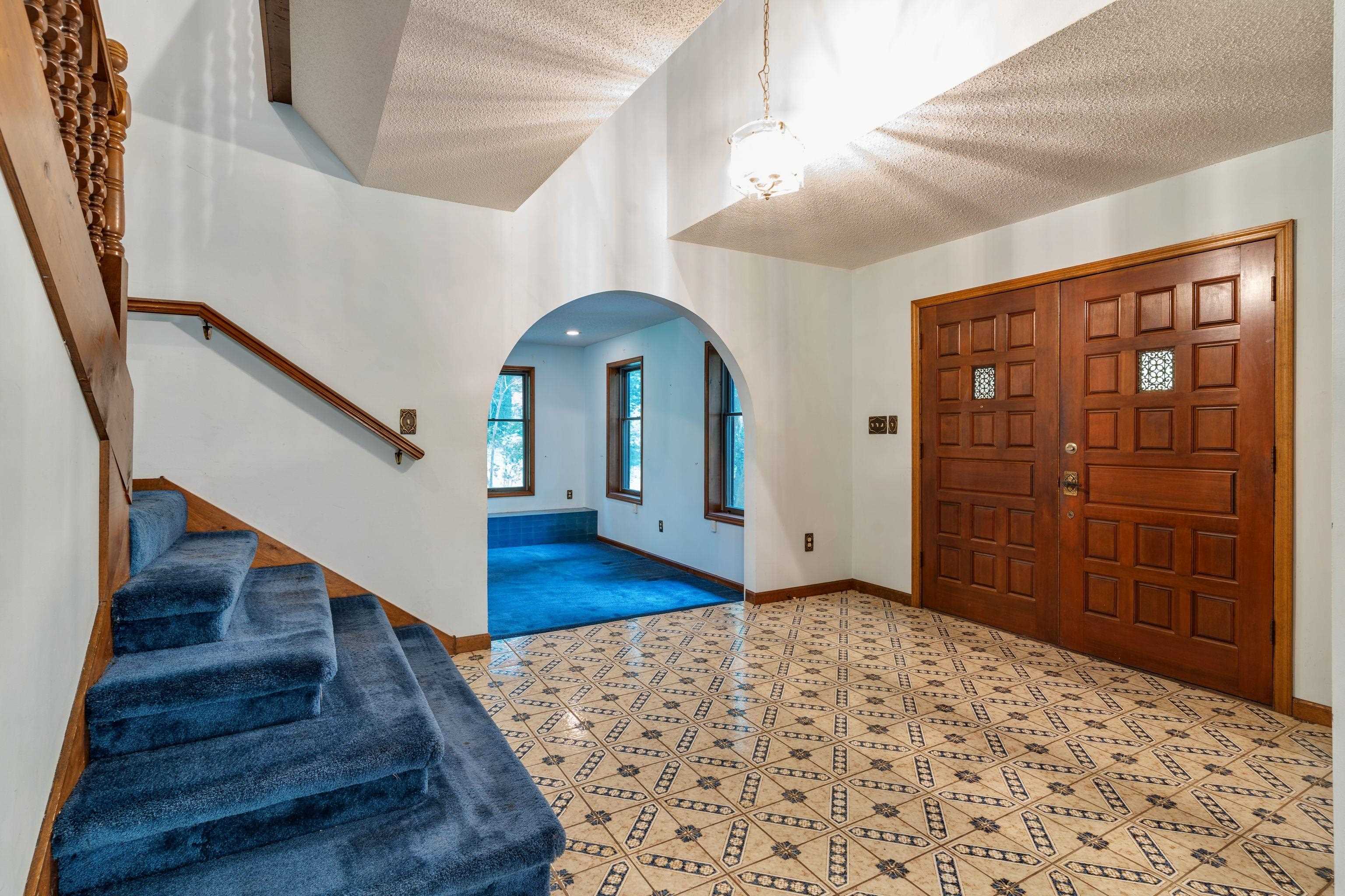 6375 Thomasville Road, Tallahassee, Florida image 6