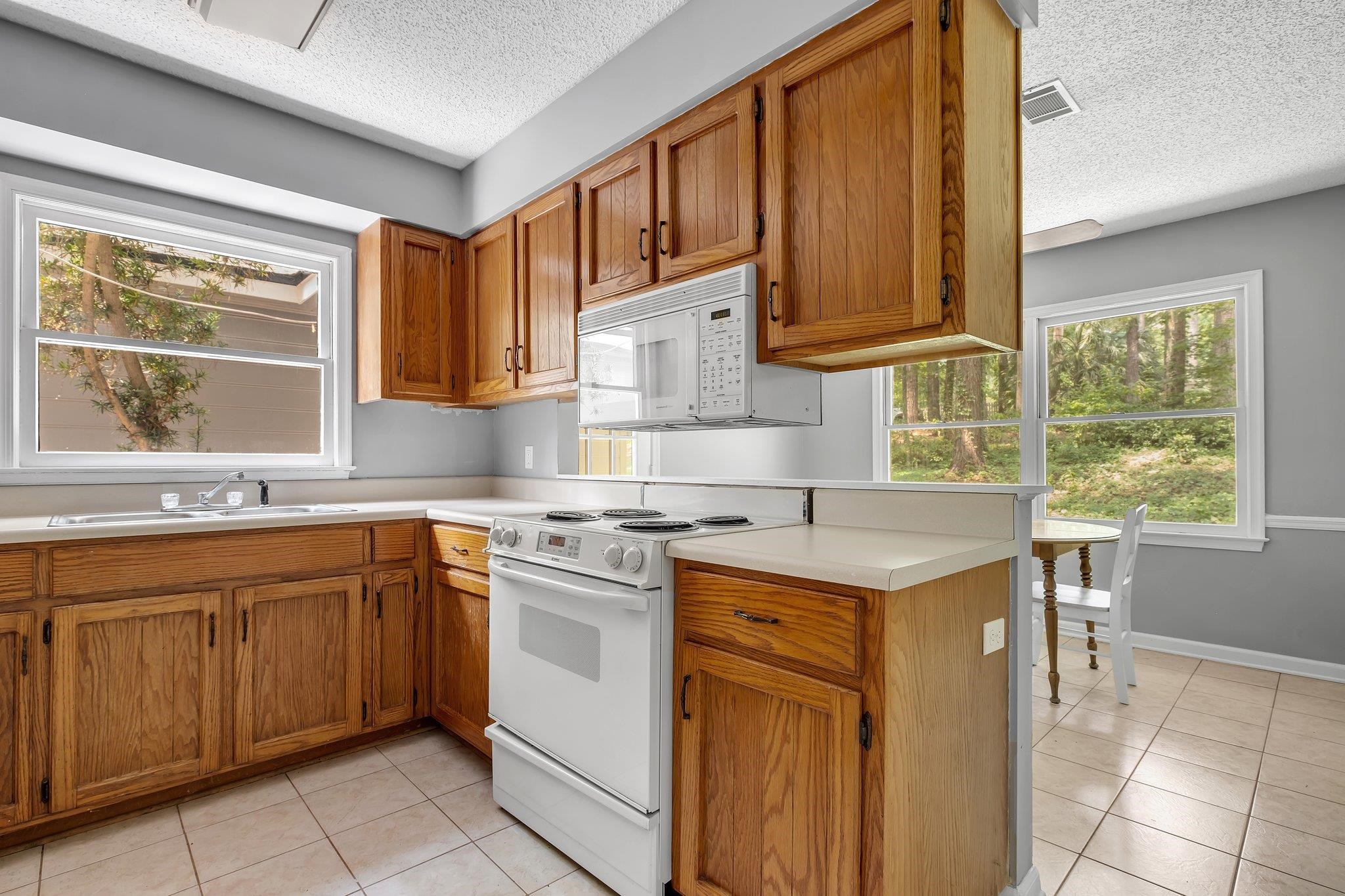 3336 Nottingham Drive, Tallahassee, Florida image 16