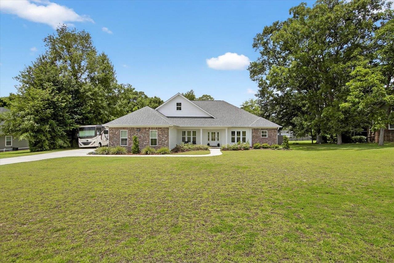 2308 Napoleon Bonaparte Drive, Tallahassee, Florida image 2