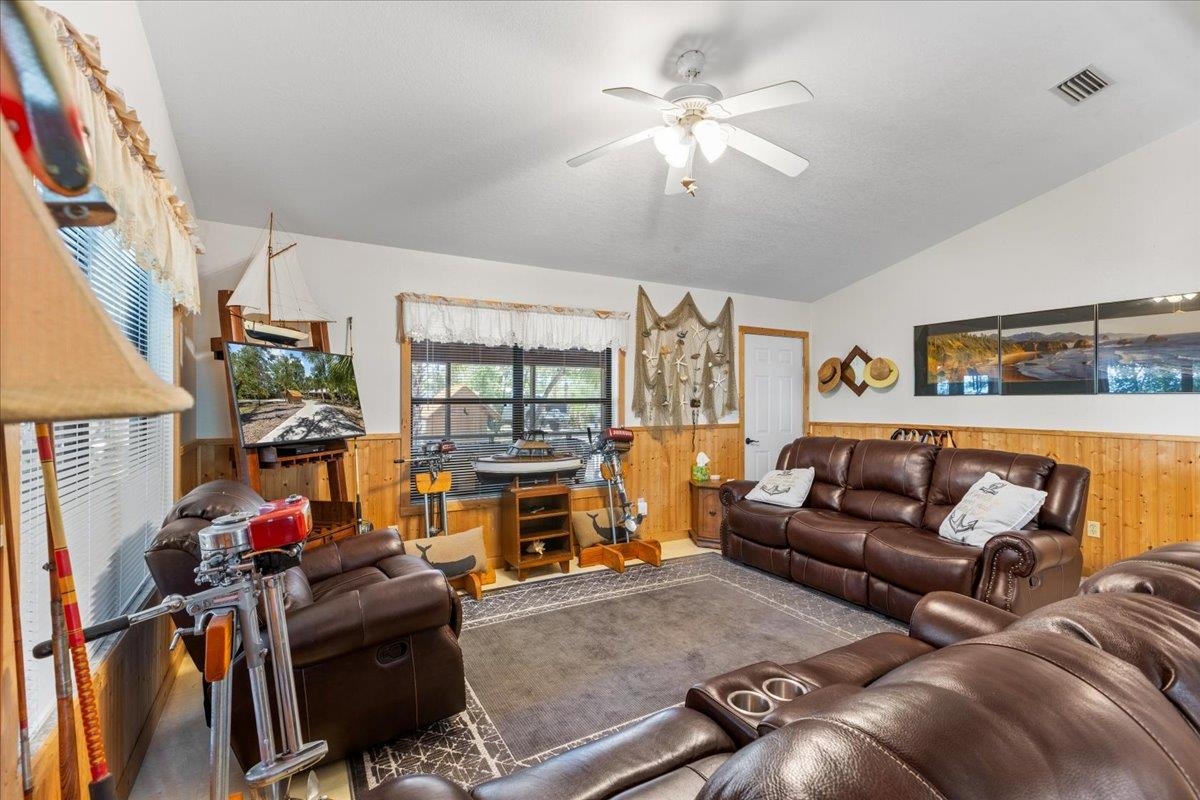 1815 NE Mabels Avenue, Steinhatchee, Florida image 14