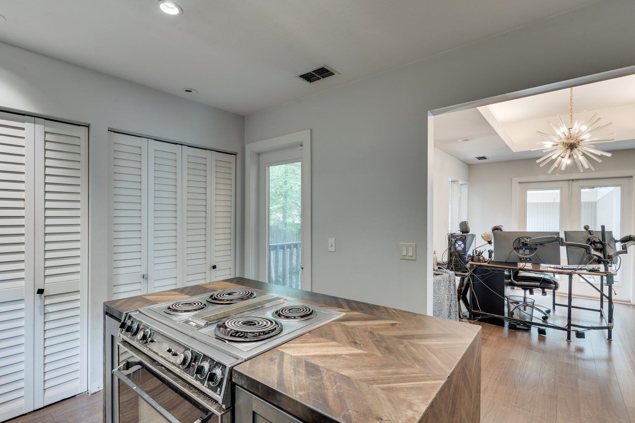 2414 Glenshire Lane, Tallahassee, Texas image 16