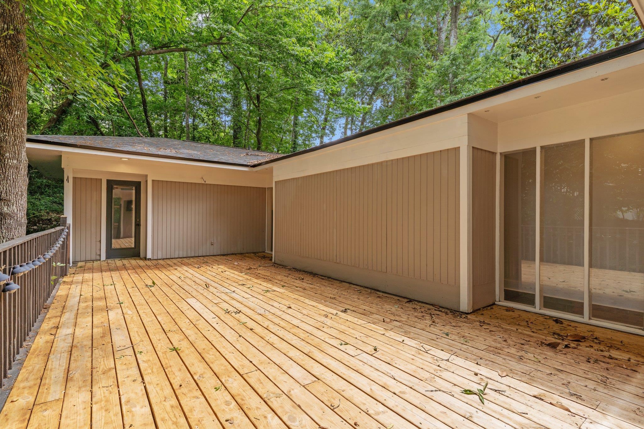 2414 Glenshire Lane, Tallahassee, Texas image 30