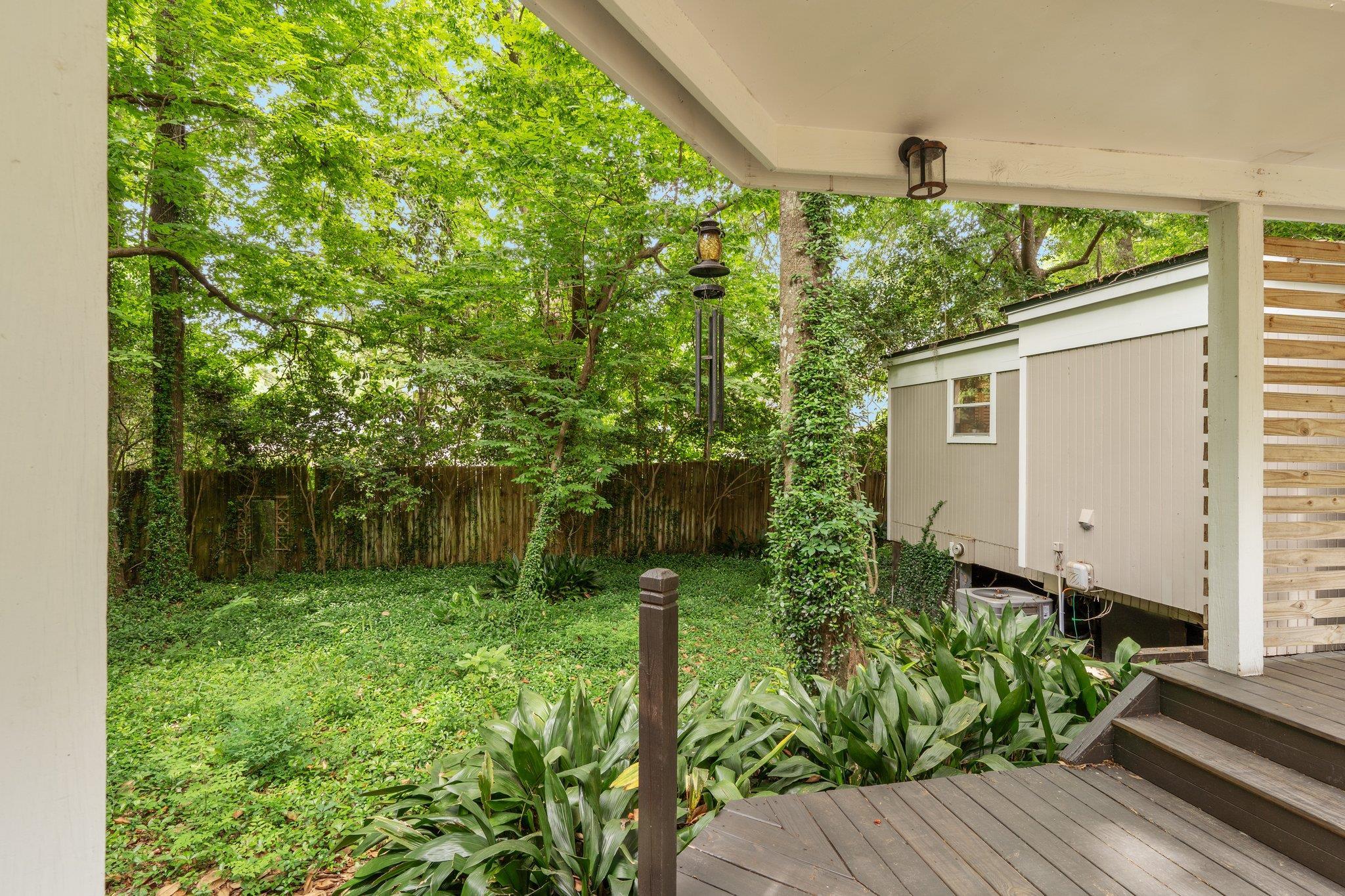 2414 Glenshire Lane, Tallahassee, Texas image 33