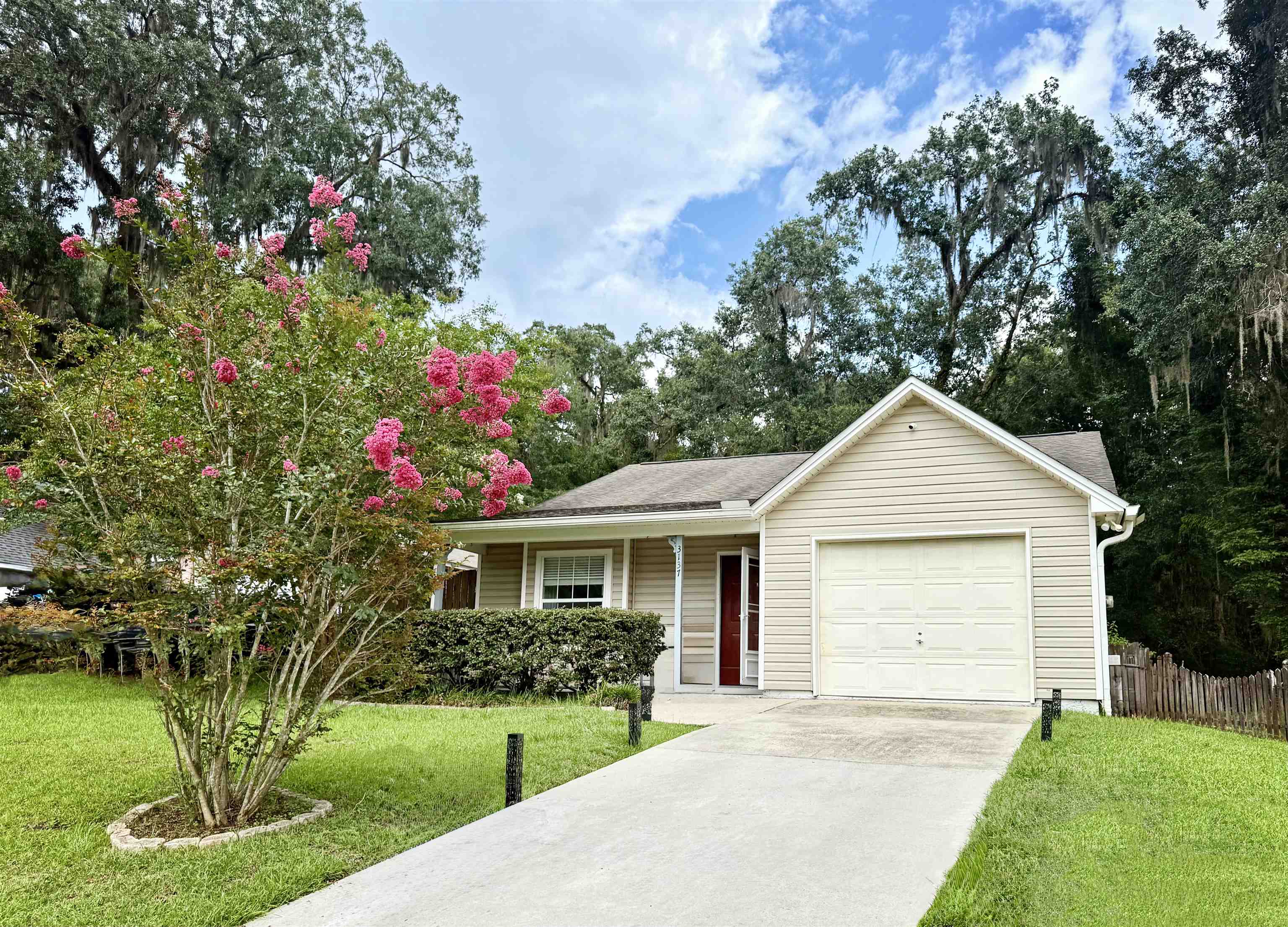 3137 Huttersfield Circle, Tallahassee, Florida image 1