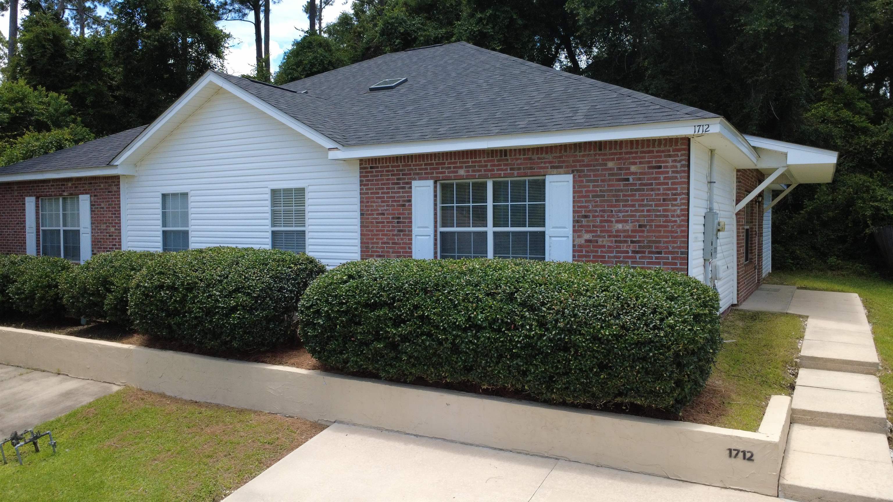 1712 Corey Wood Circle, Tallahassee, Florida image 1
