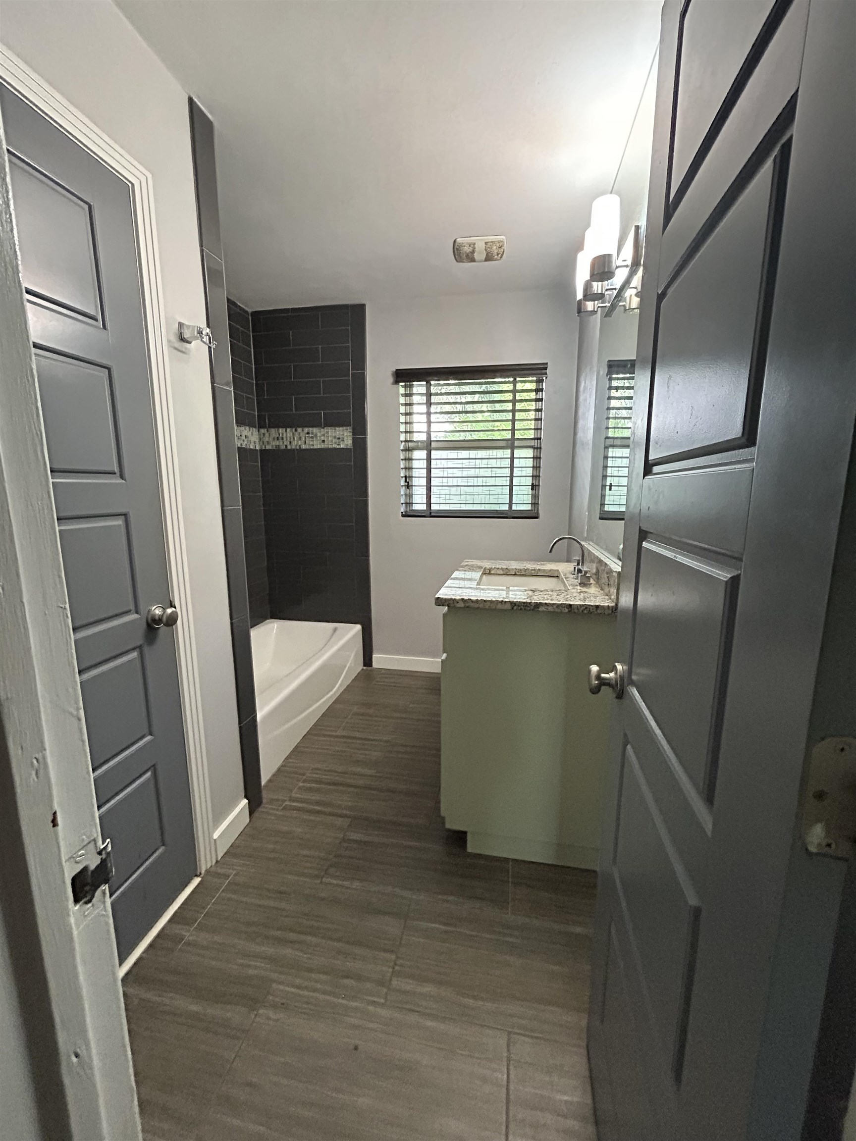 2111 Gibbs Drive, Tallahassee, Florida image 27