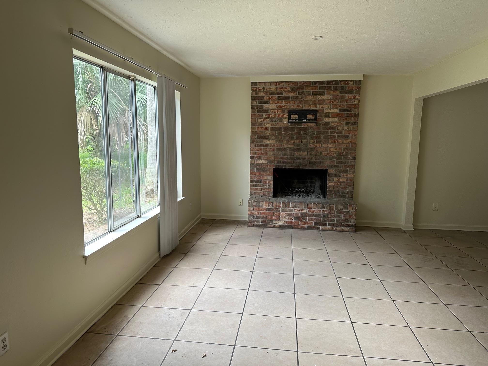 1819 Salmon Drive, Tallahassee, Texas image 3