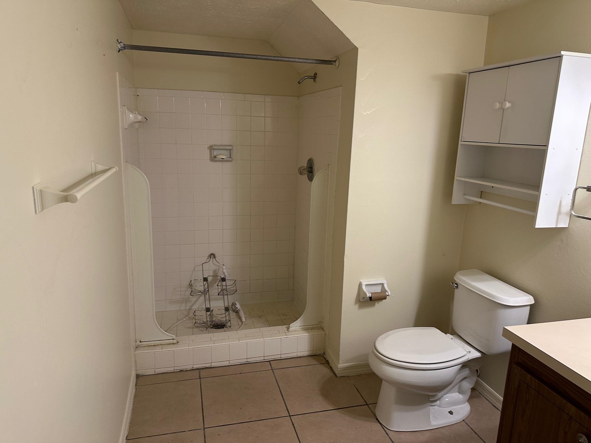 1819 Salmon Drive, Tallahassee, Texas image 8