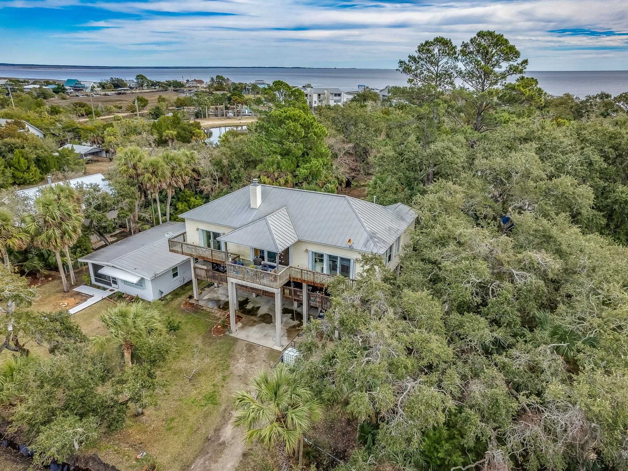 27 West Point Dr, Crawfordville, Florida image 1