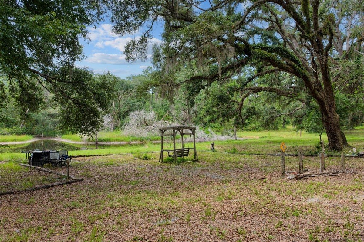 837 NE Raspberry Way, Pinetta, Florida image 5