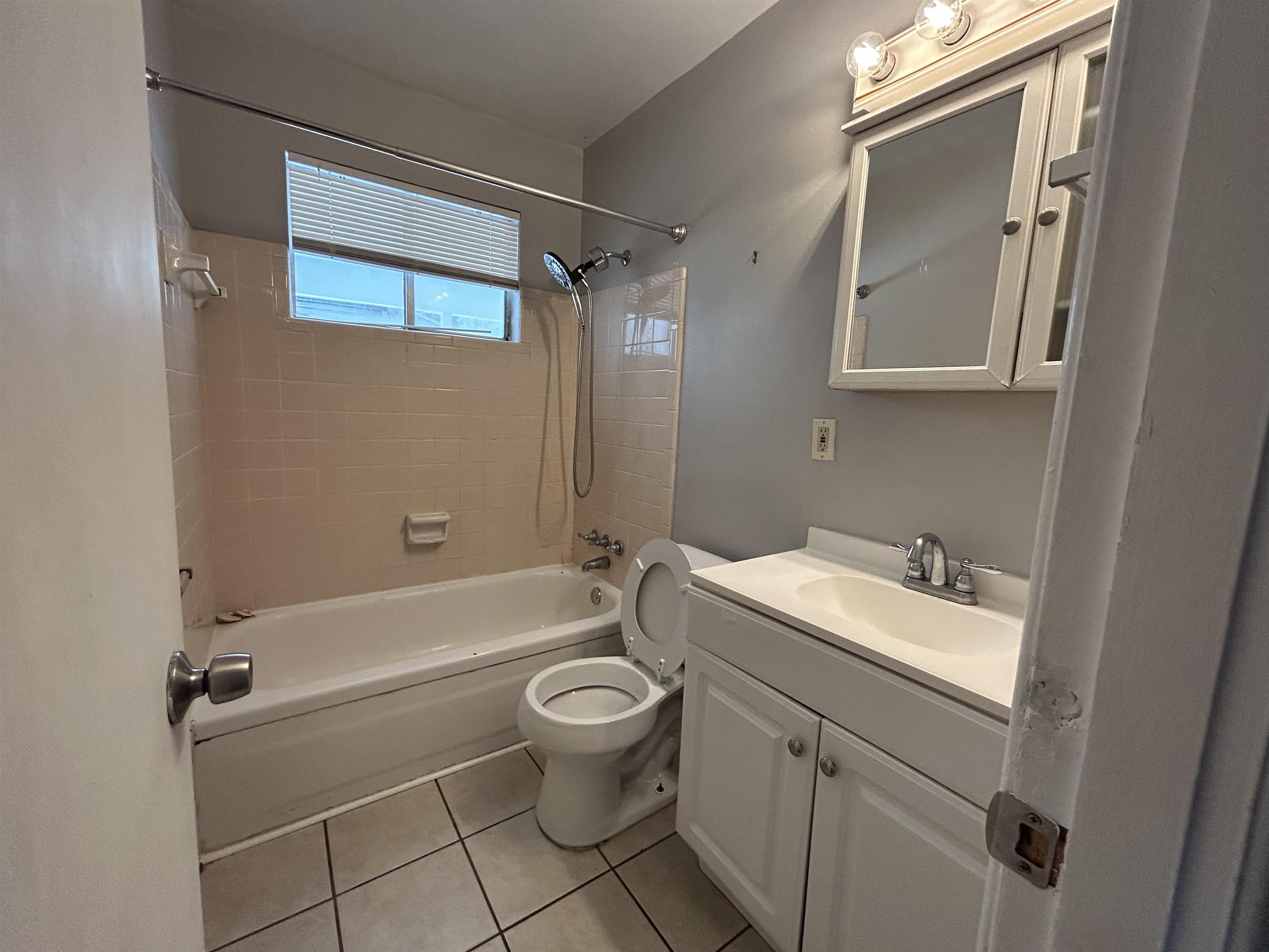 821 Essex Drive, Tallahassee, Florida image 12