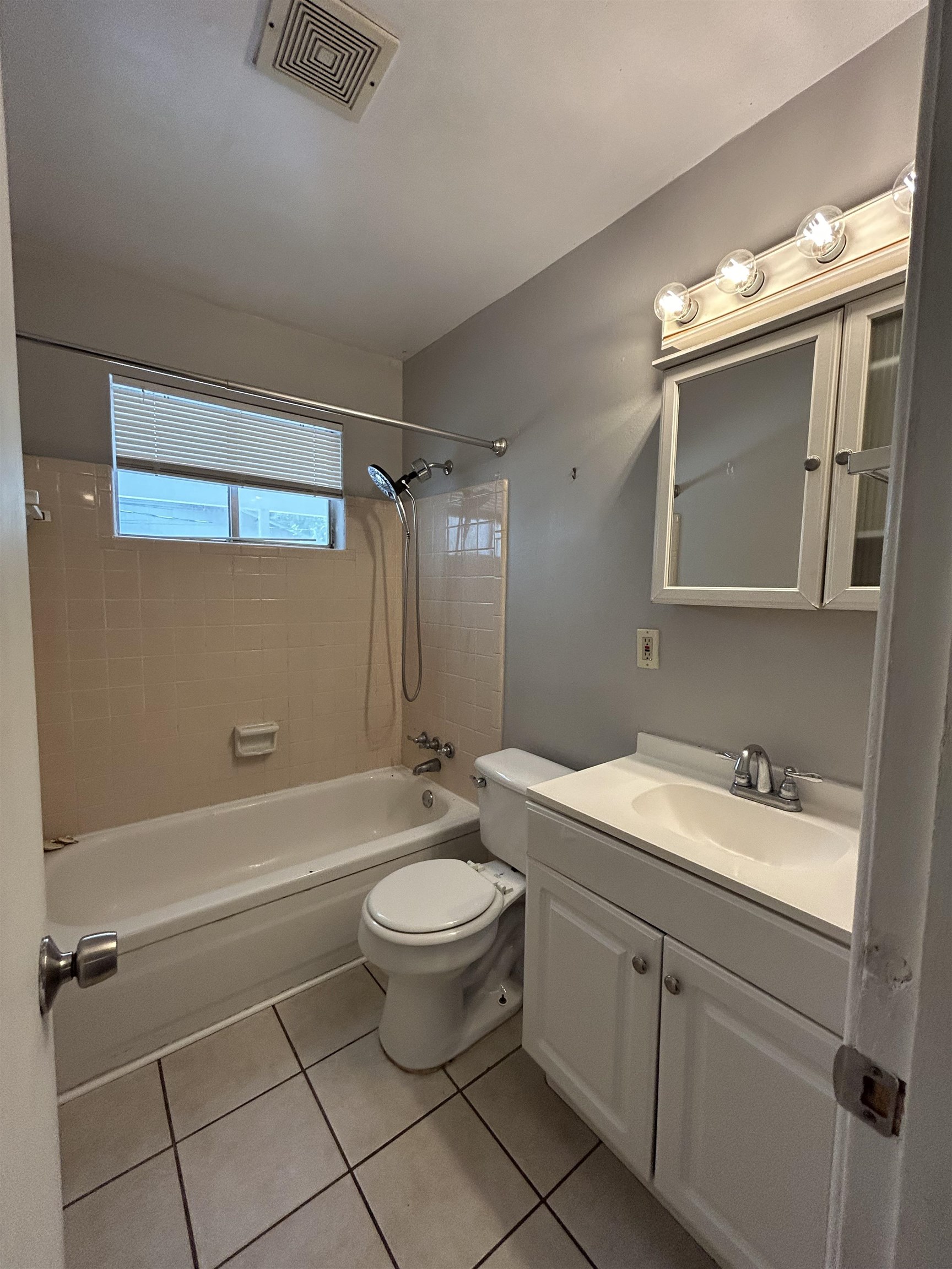 821 Essex Drive, Tallahassee, Florida image 13