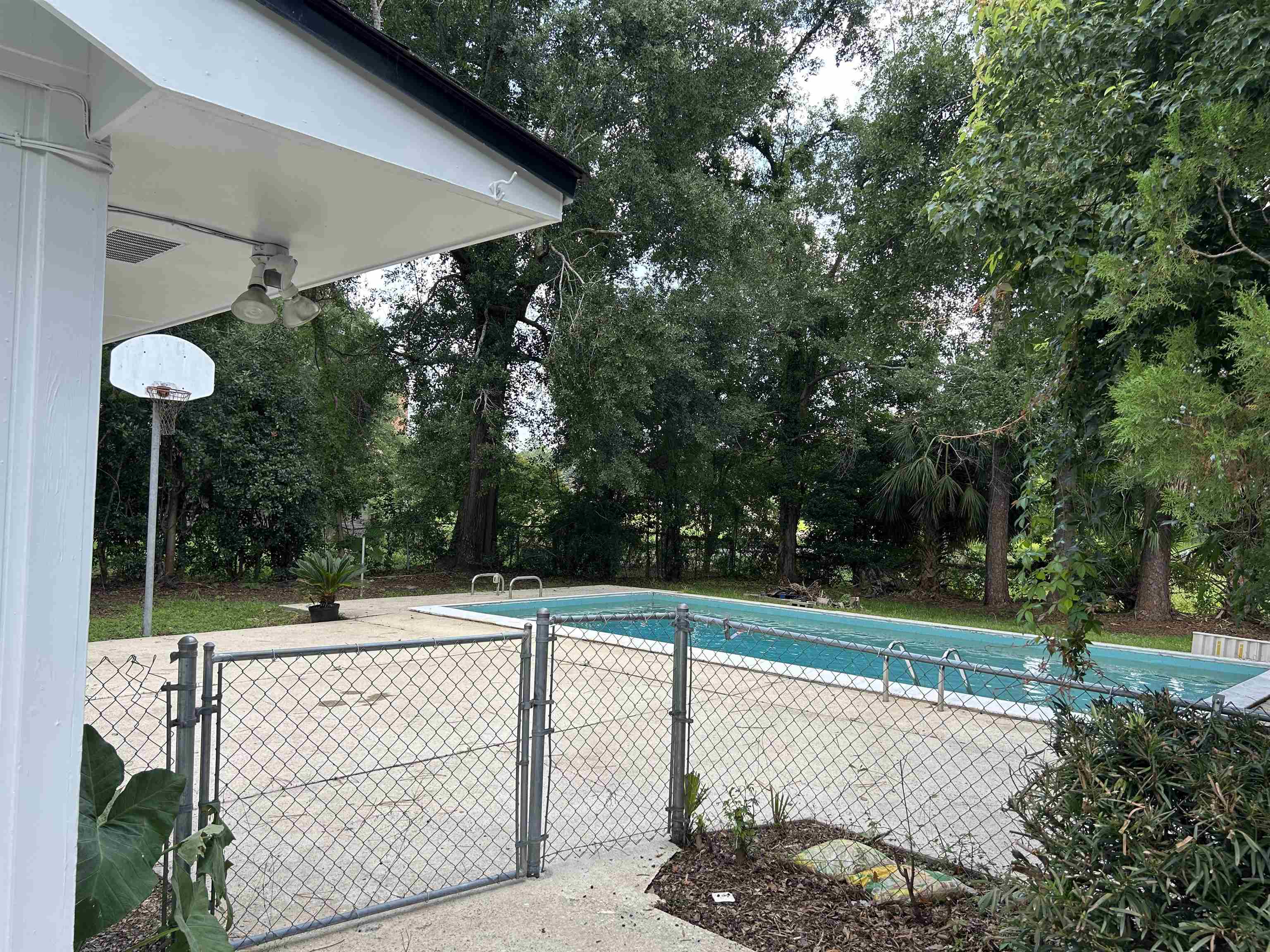 821 Essex Drive, Tallahassee, Florida image 24