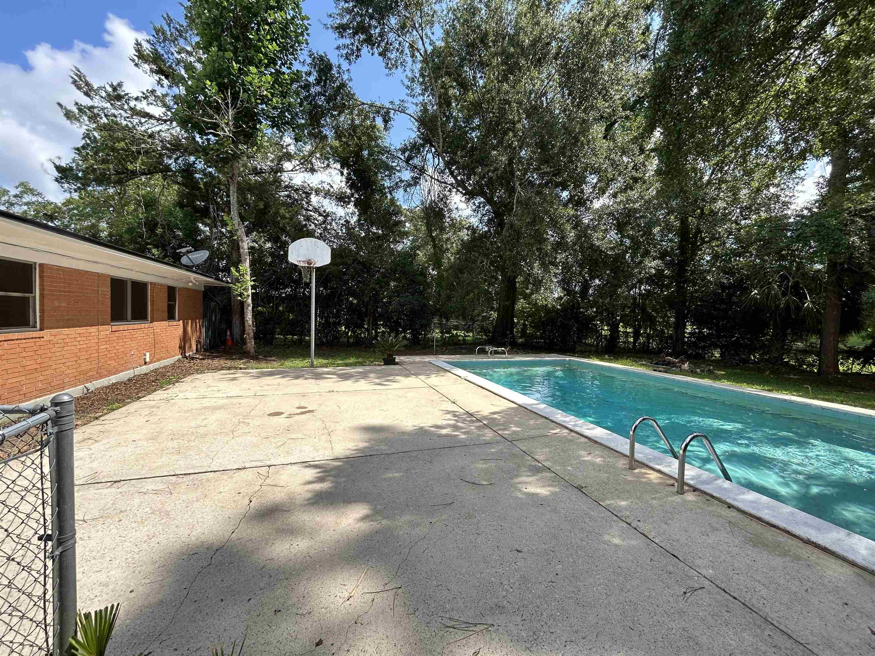 821 Essex Drive, Tallahassee, Florida image 25