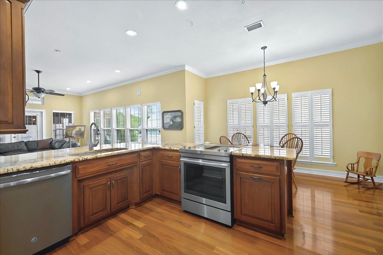 2128 Drayton Drive, Tallahassee, Florida image 11