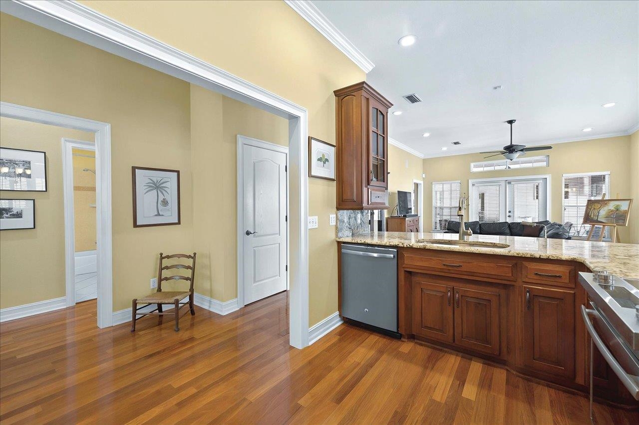 2128 Drayton Drive, Tallahassee, Florida image 12