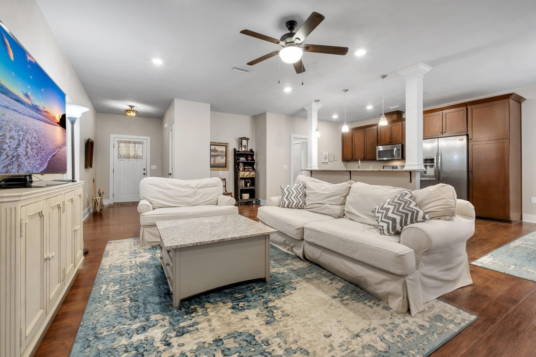 8033 E Briarcreek Road, Tallahassee, Texas image 11