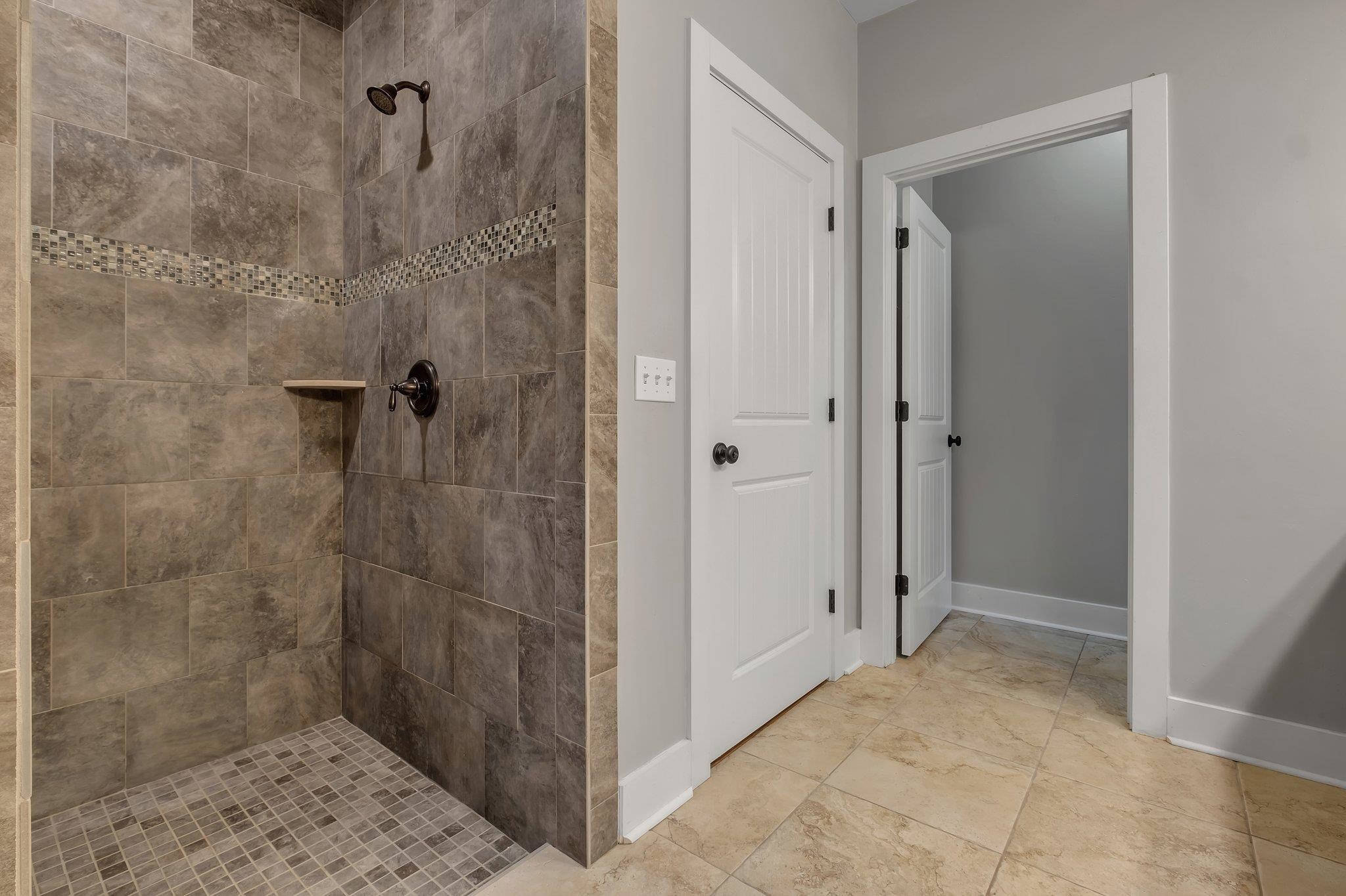 8033 E Briarcreek Road, Tallahassee, Texas image 25