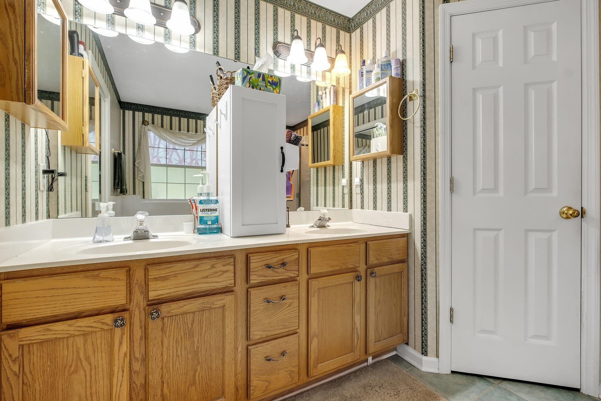 1623 Berry Hill Court, Tallahassee, Texas image 14