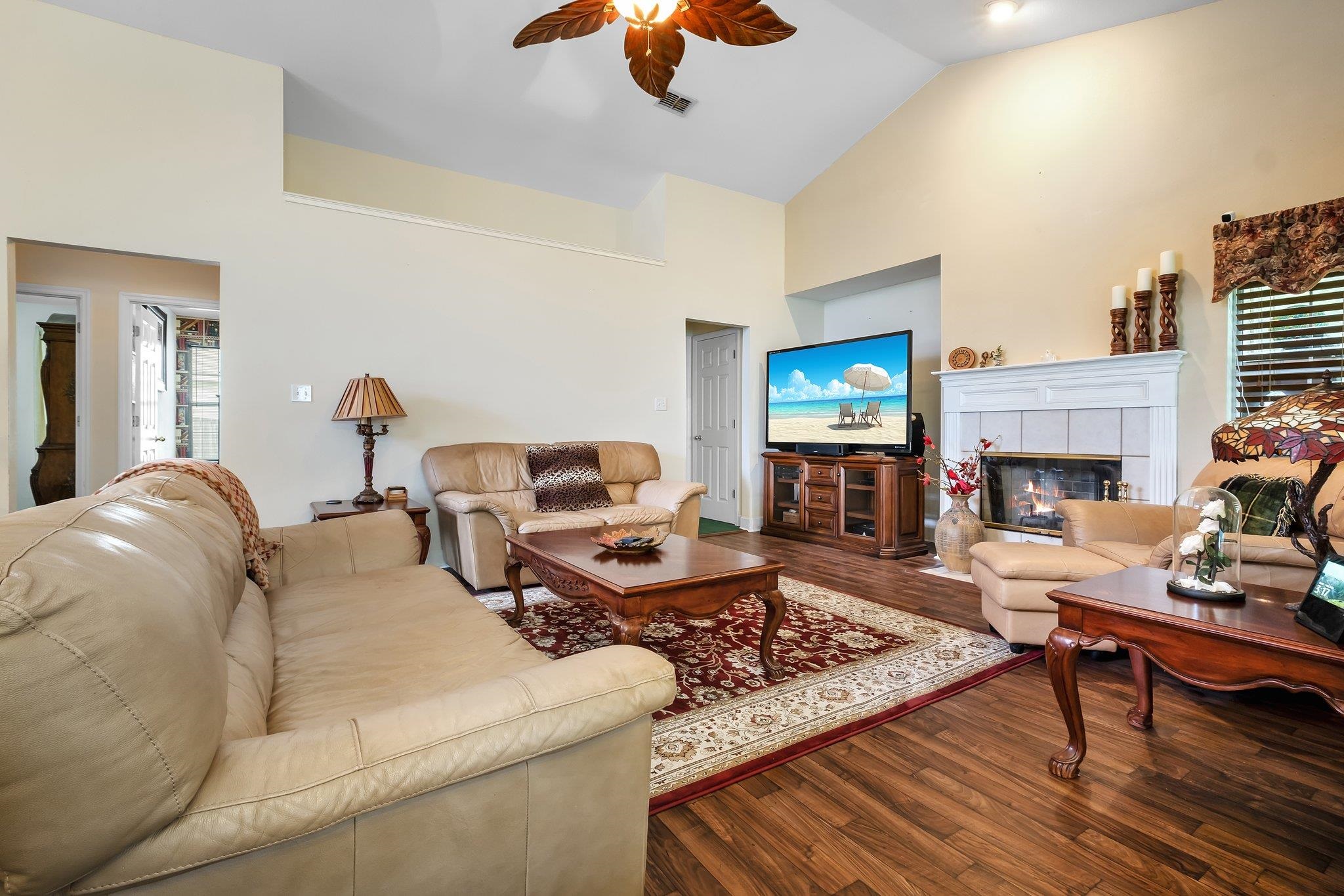 1623 Berry Hill Court, Tallahassee, Texas image 3
