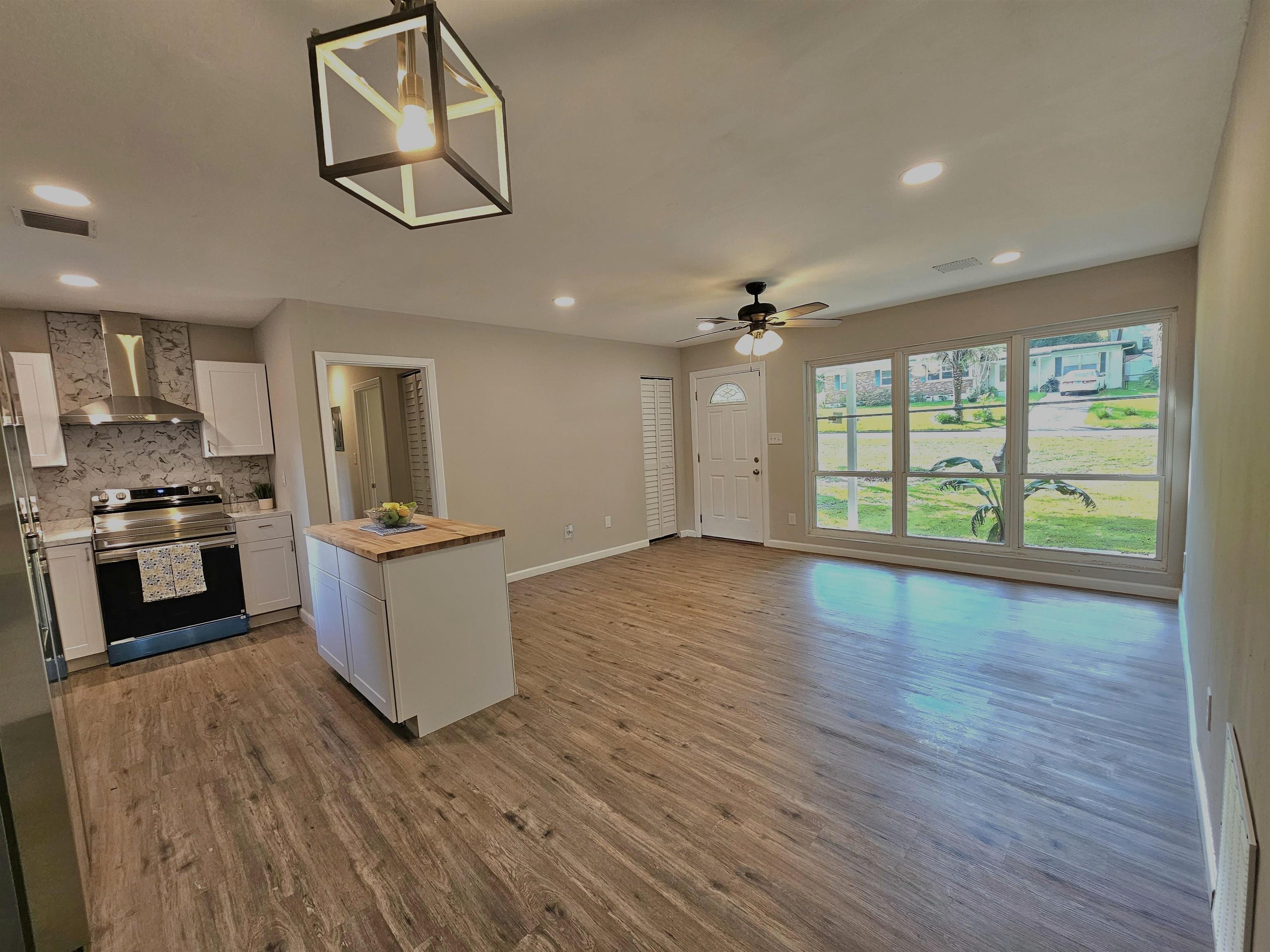 1709 Canterbury Street, Tallahassee, Texas image 9
