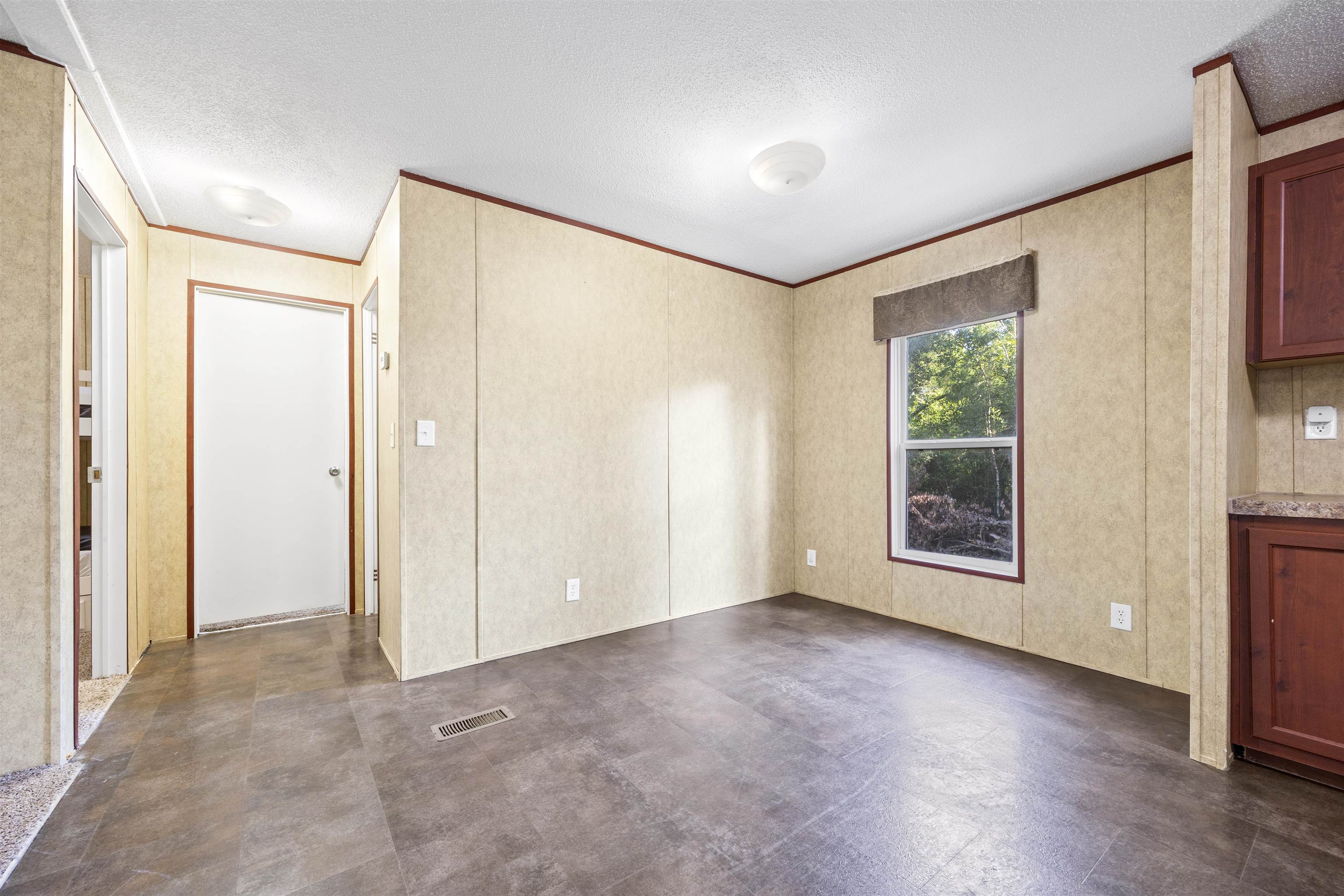 2940 N Courtney Rd, Perry, Florida image 4