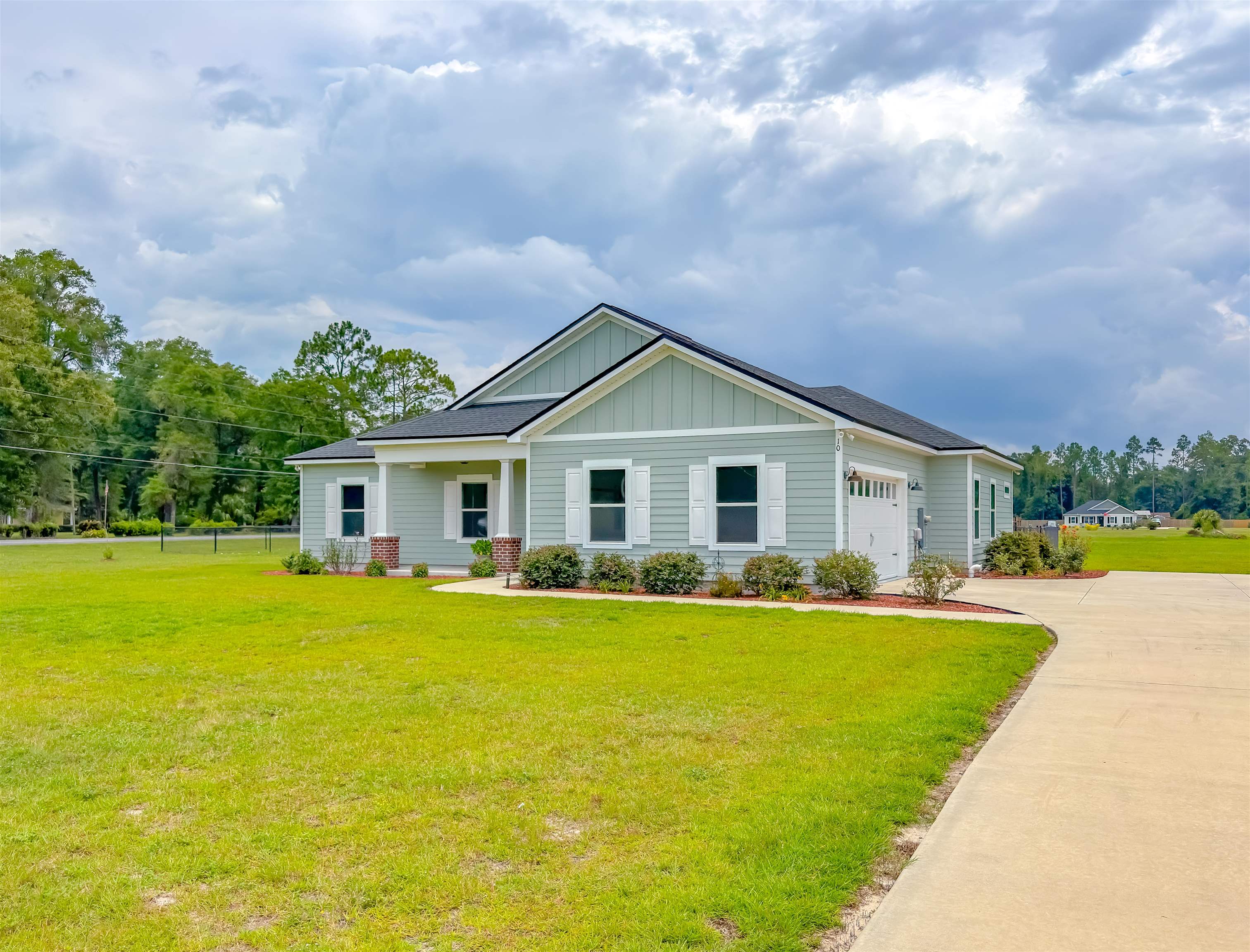 10 Stone Way, Crawfordville, Florida image 2