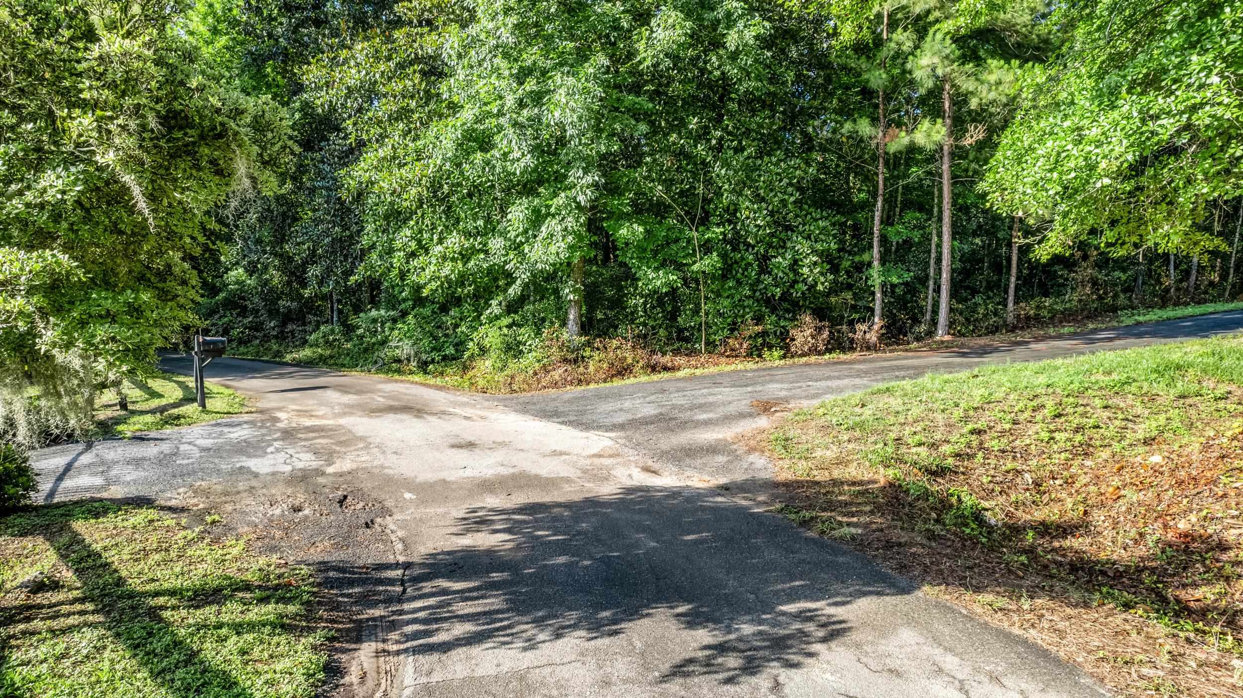 Jomaureen Way, Tallahassee, Florida image 9