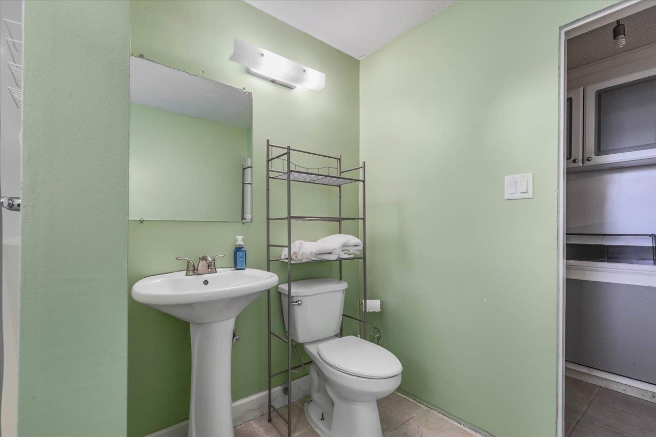 1529 Live Oak Drive #A, Tallahassee, Florida image 28