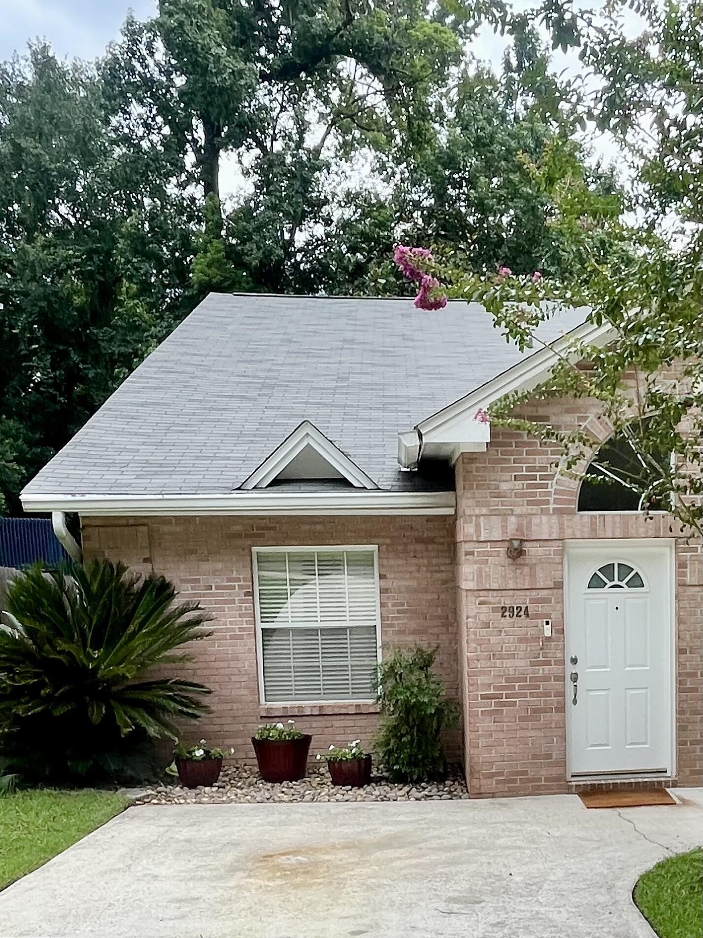 2924 Cross Creek Court, Tallahassee, Florida image 2