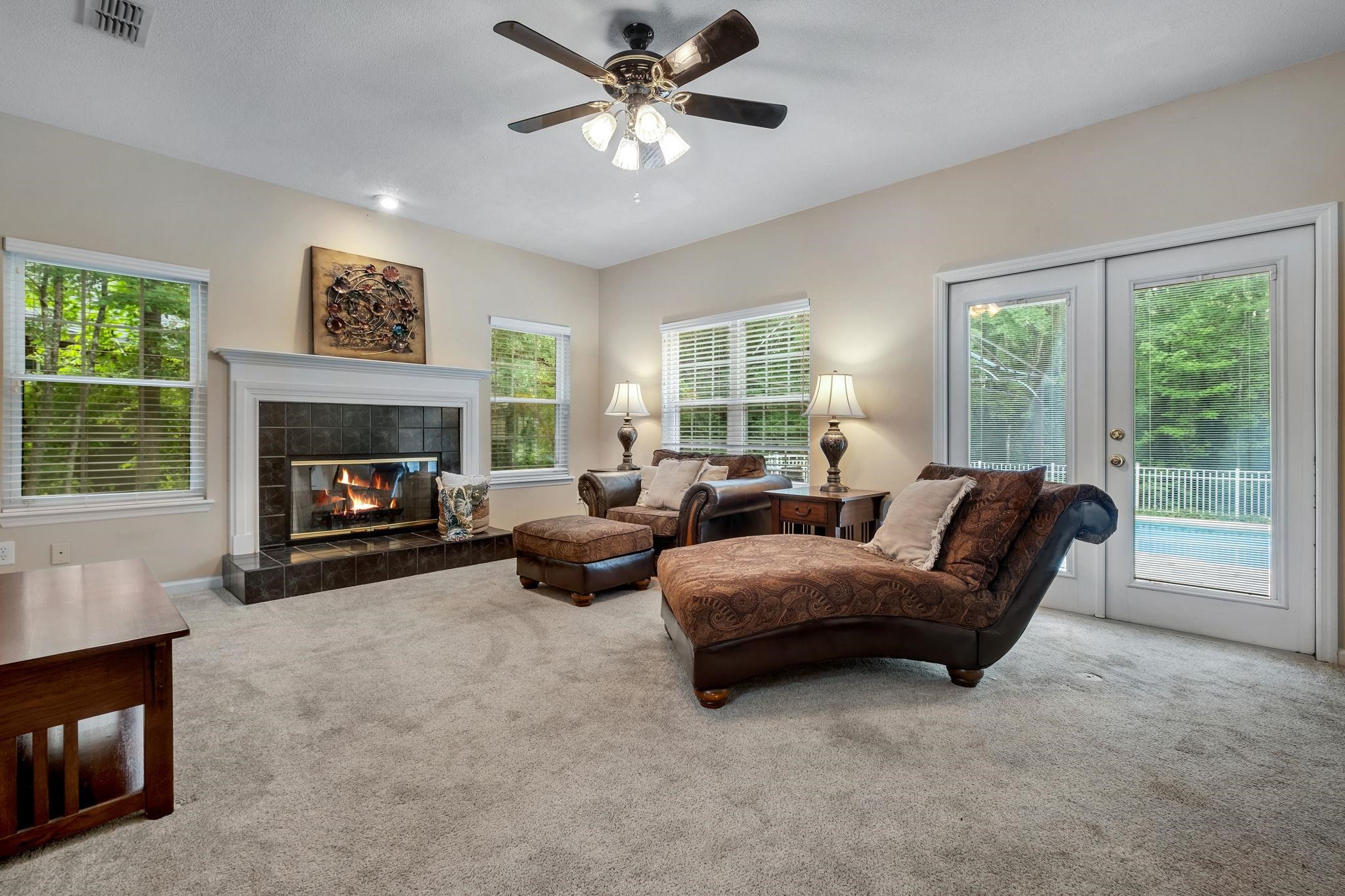 405 Holly Hill Court, Tallahassee, Texas image 12