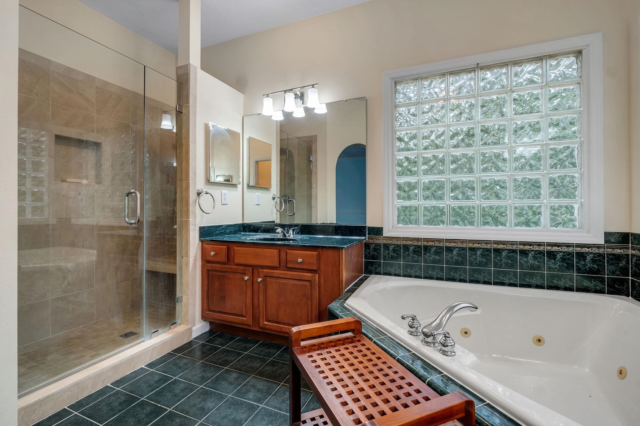 405 Holly Hill Court, Tallahassee, Texas image 22