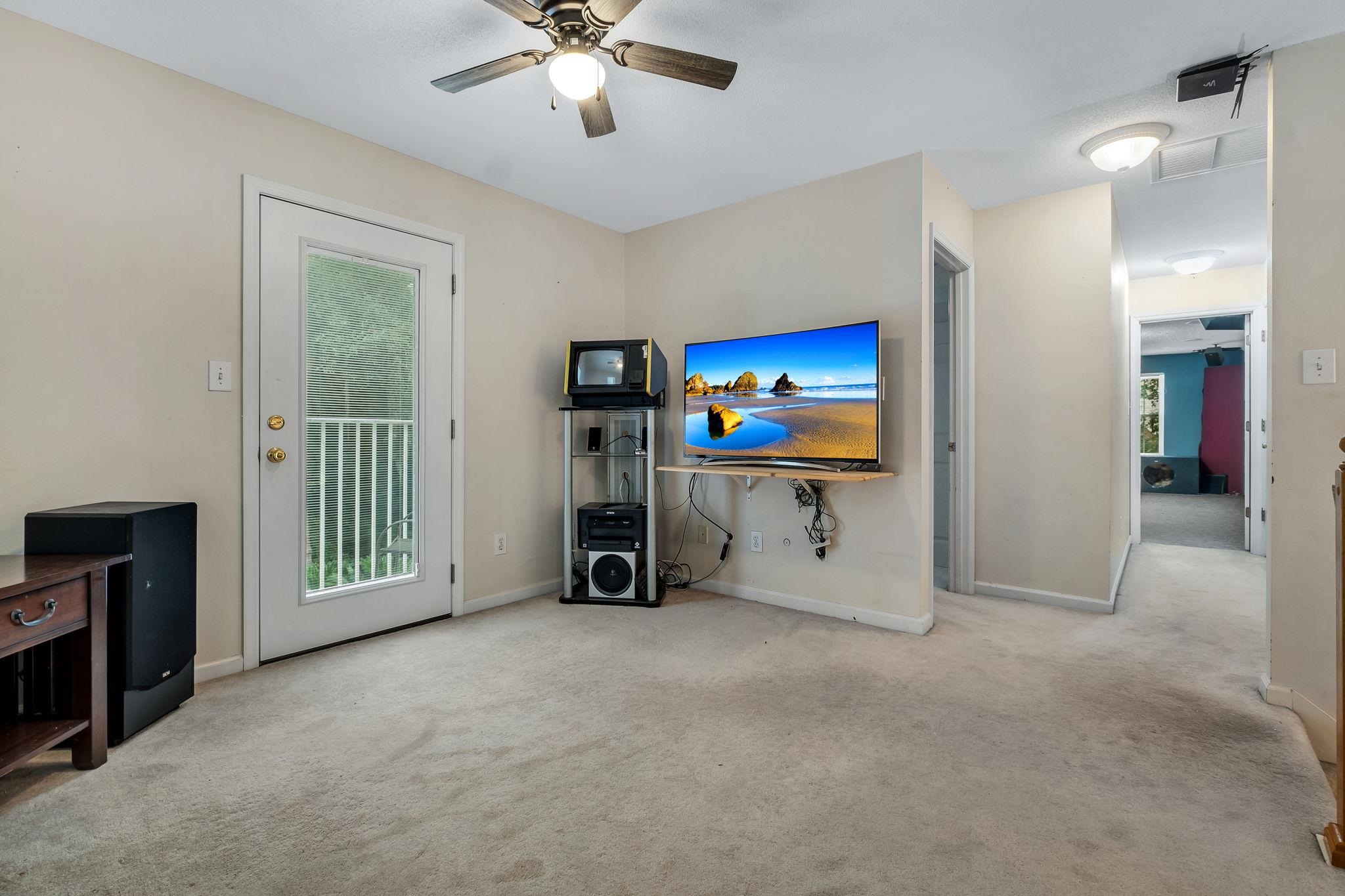 405 Holly Hill Court, Tallahassee, Texas image 24