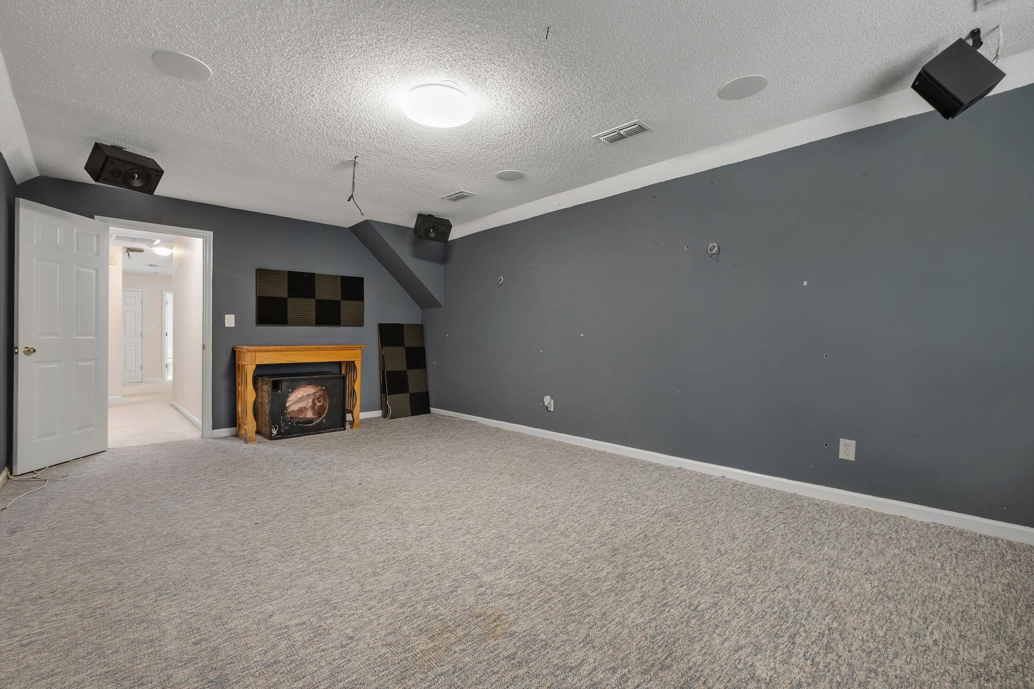 405 Holly Hill Court, Tallahassee, Texas image 25