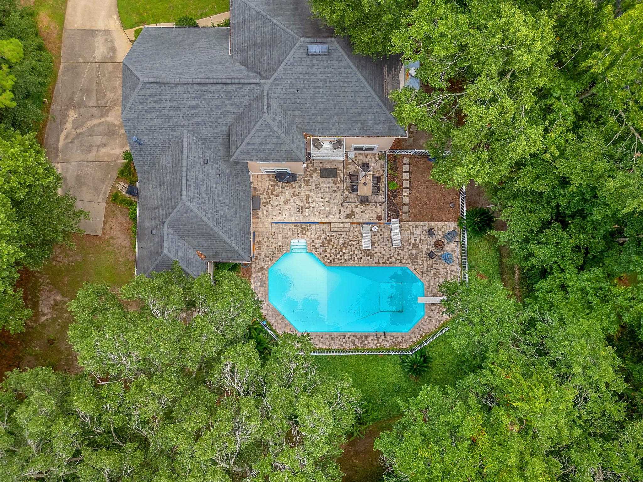 405 Holly Hill Court, Tallahassee, Texas image 4